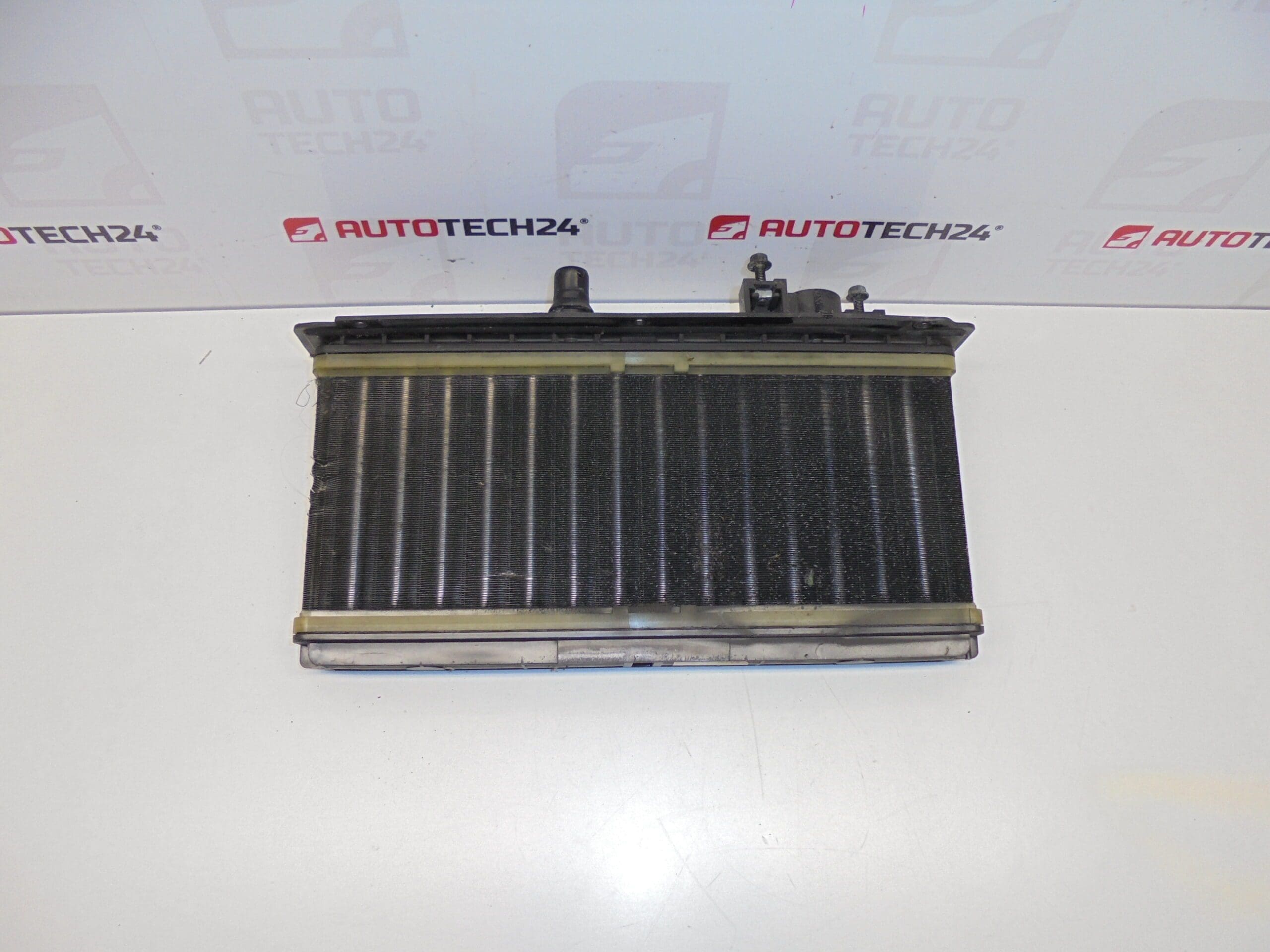 Växlare luftkylningsvätska Citroën Peugeot 2.0 2.2 HDI 9640450780 144200 144207