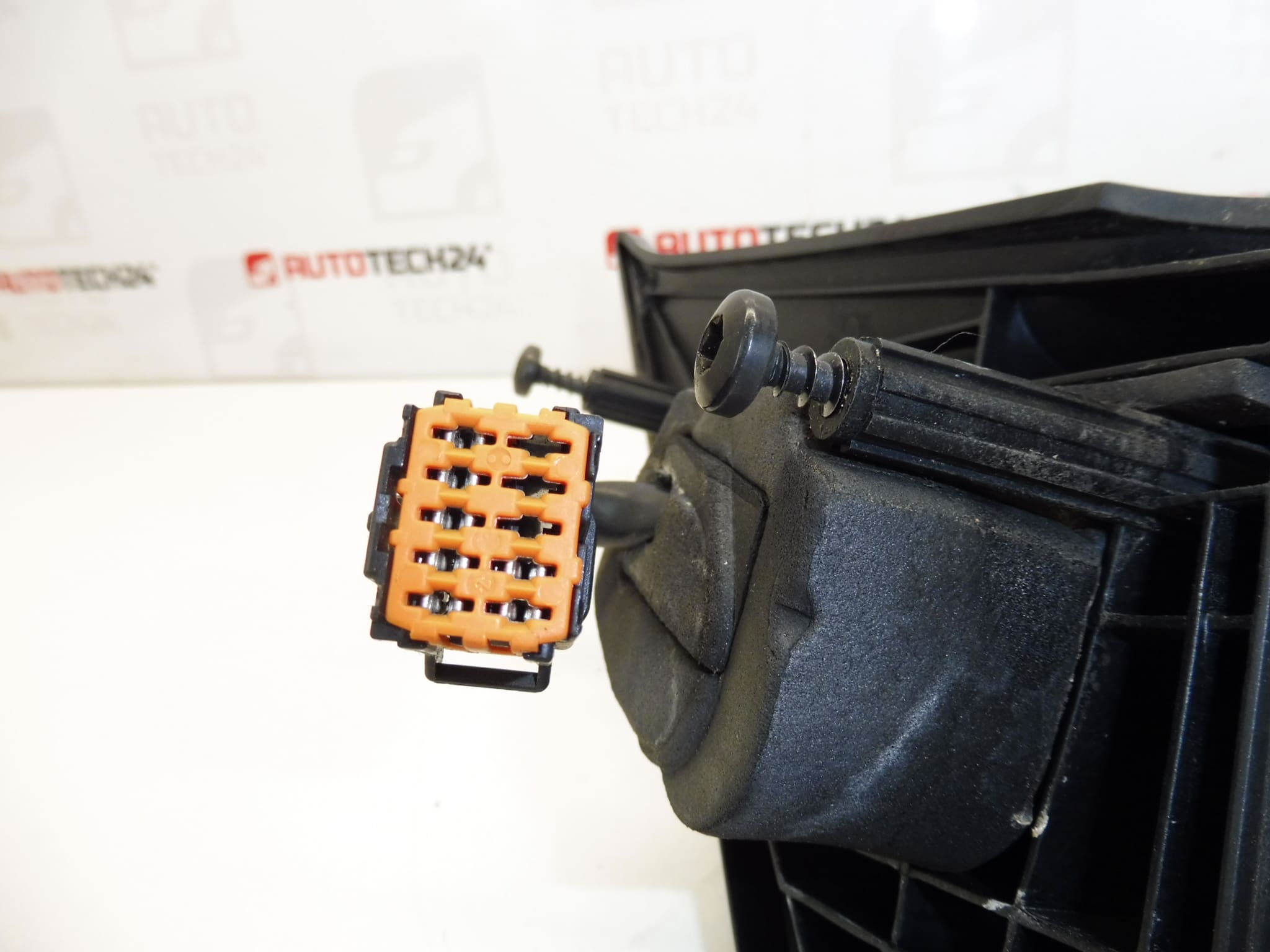 Höger spegel Citroën Xsara KPUC 8148GL