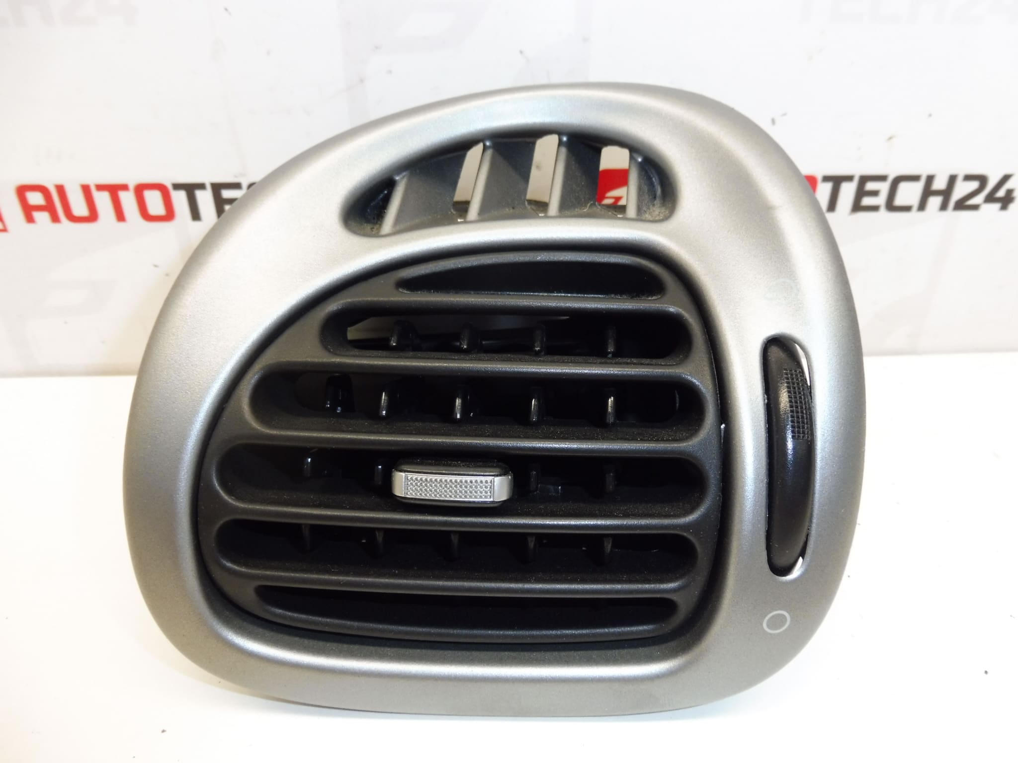 Luftuttag HTG Citroën Xsara Picasso 9631280177 8264AT