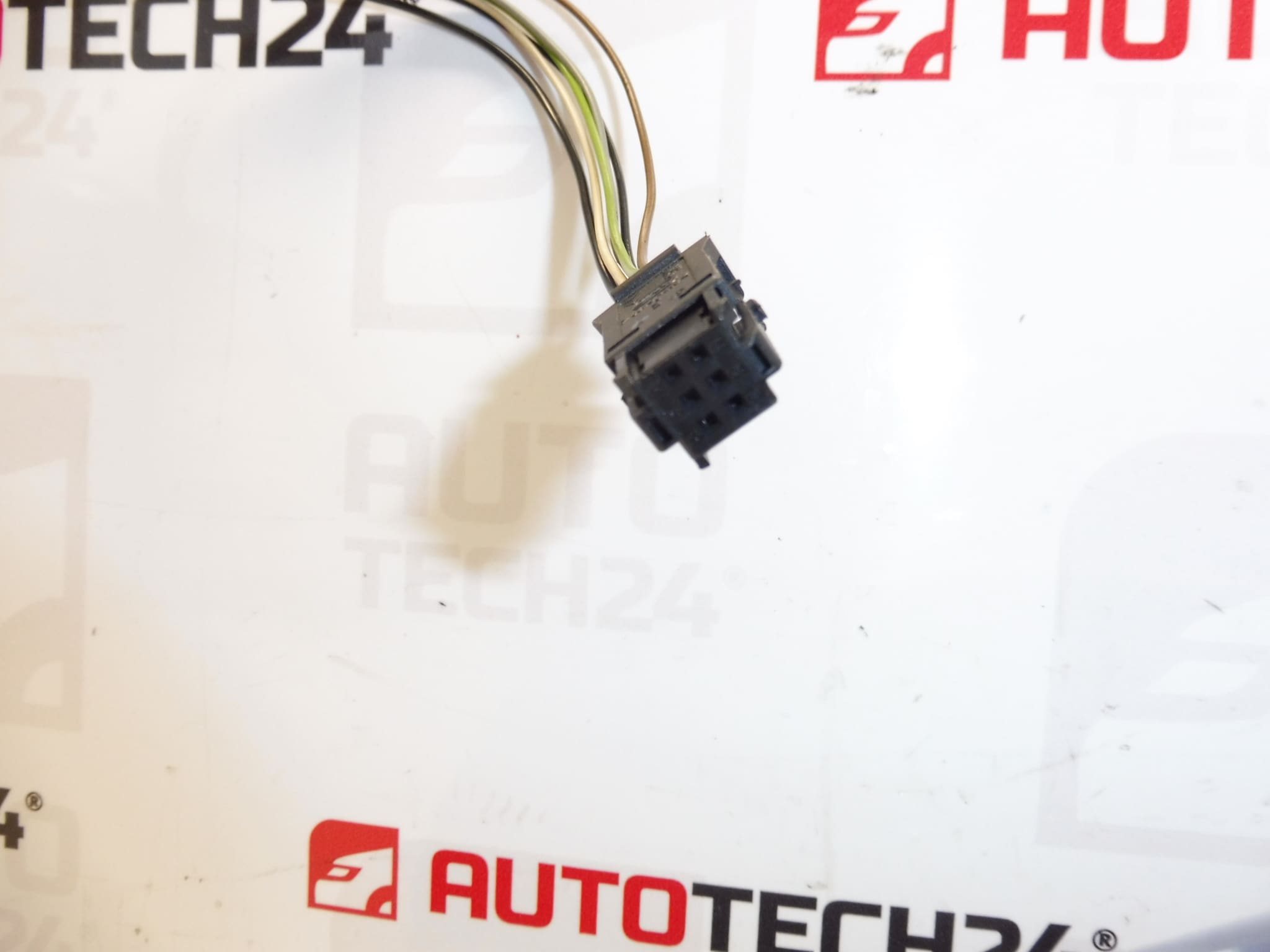 Peugeot 307 EZWD höger spegel något repad 8149AX