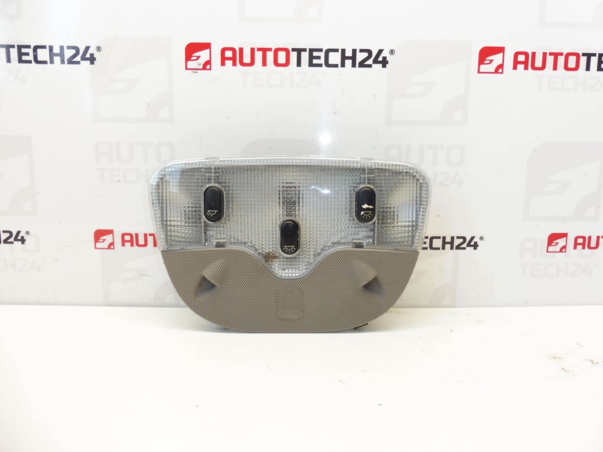 Interiörljus Peugeot 607 9655389980 8146S5