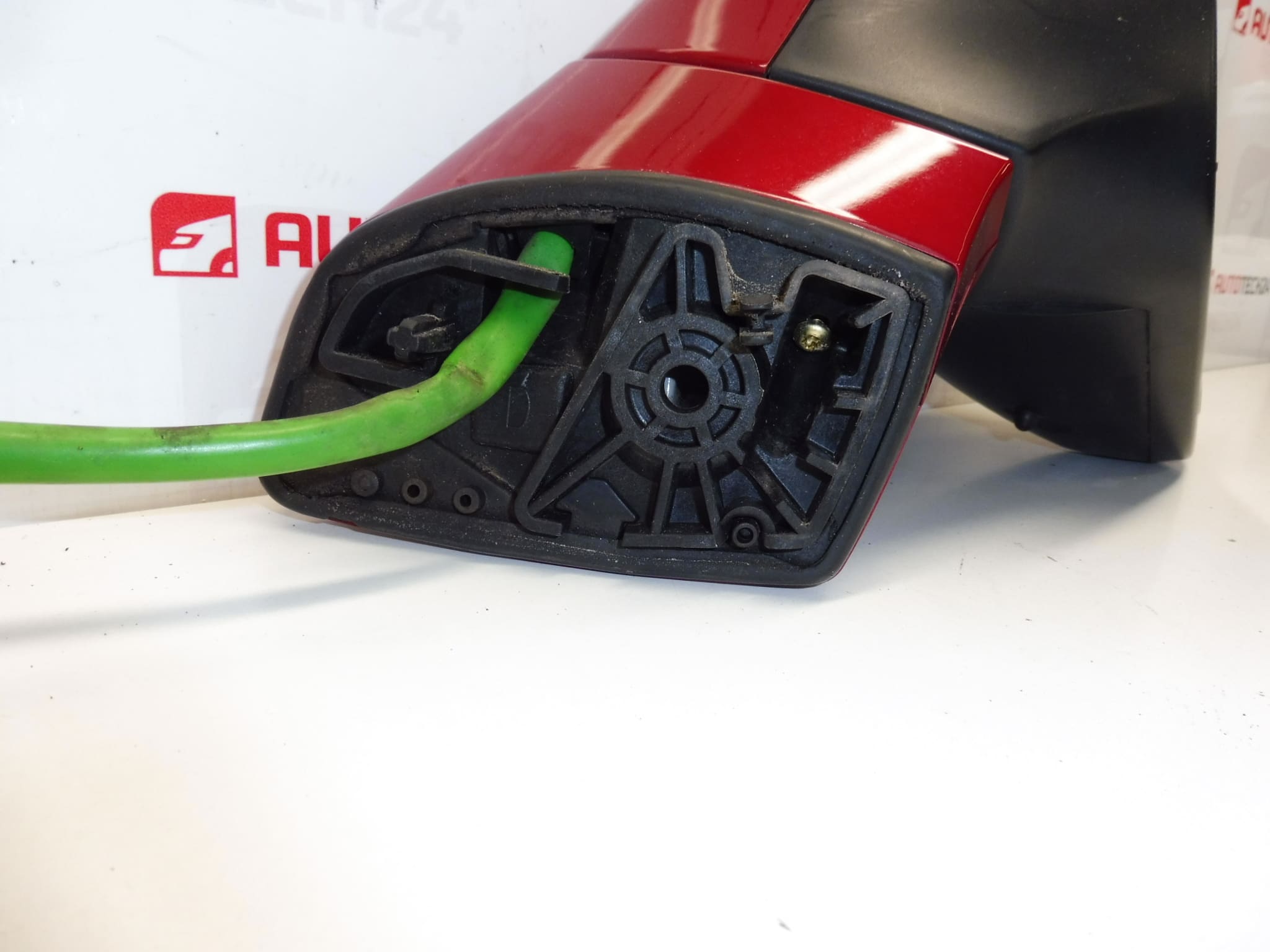 Höger spegel Peugeot 308 LKRD 8153NC