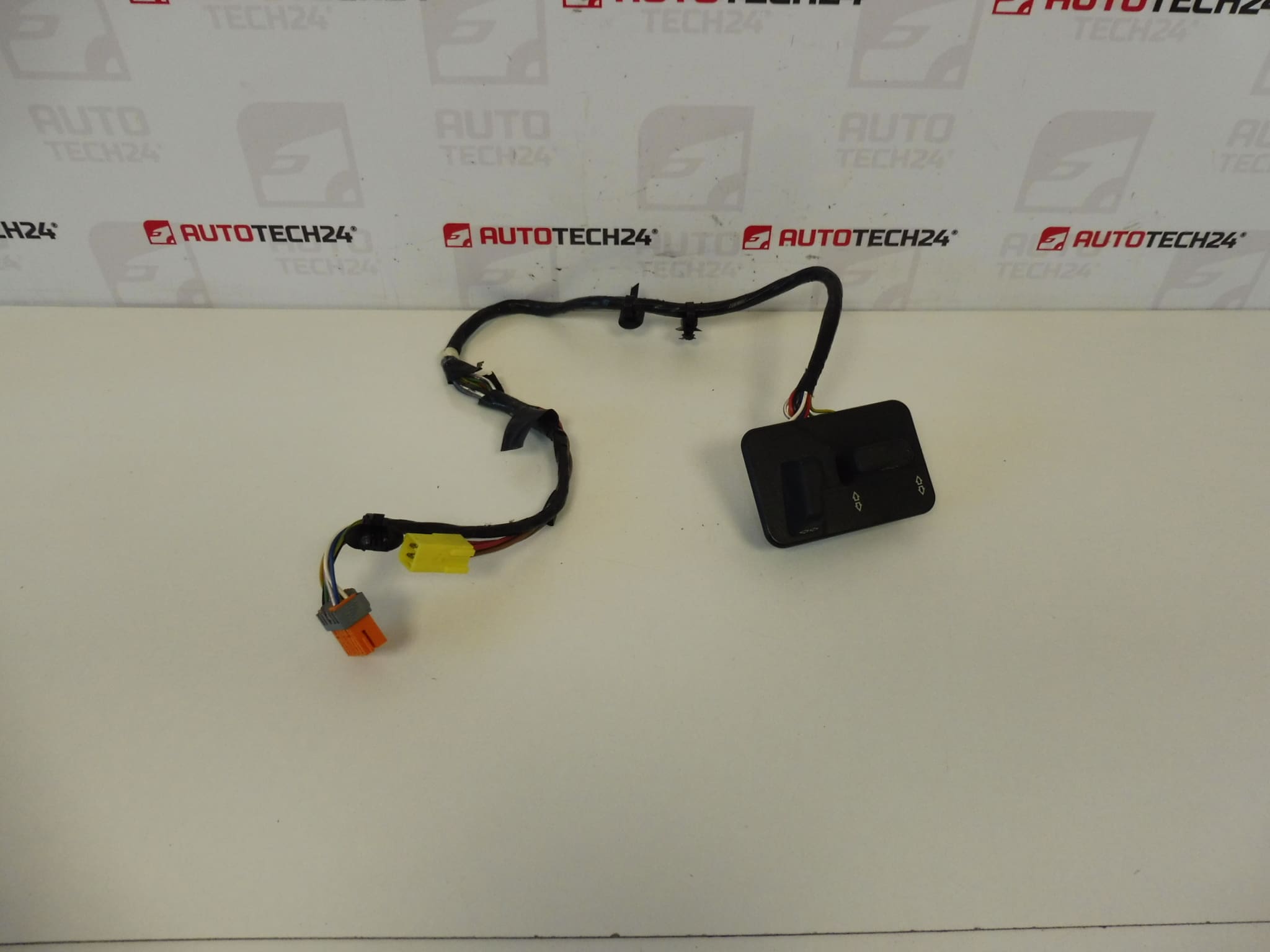 Citroën Peugeot 6556H0 elmanövrerad säteskontroll