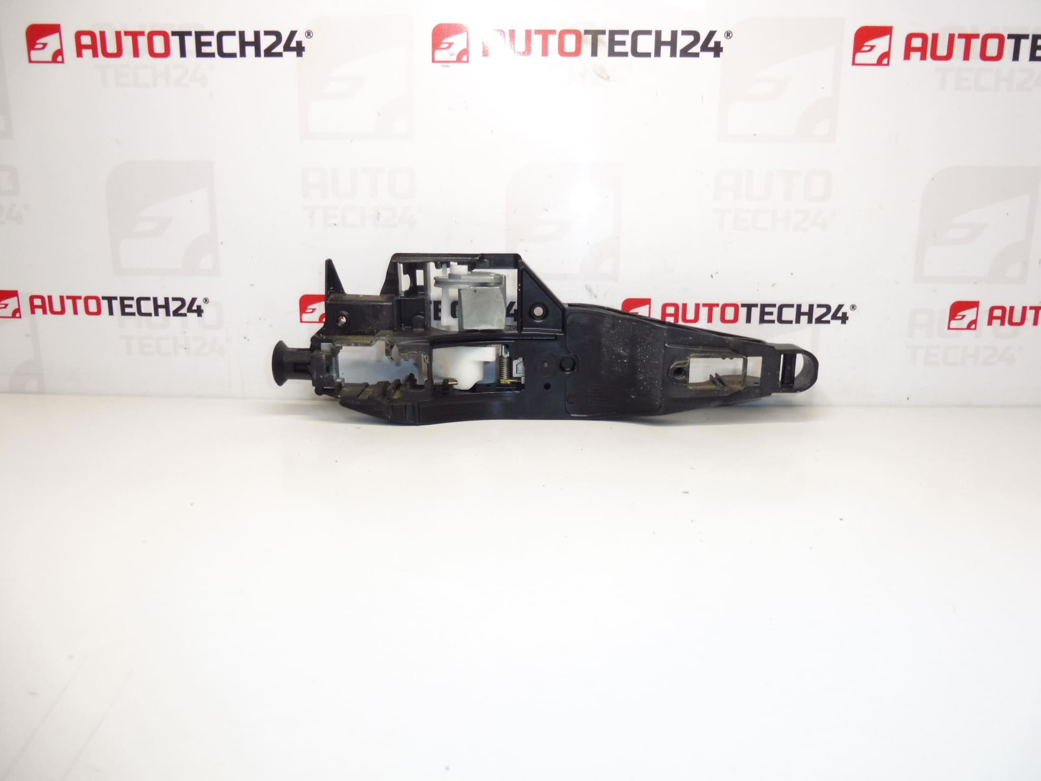 Citroën C3 Picasso höger bakdörrhandtagsfäste 9109E7