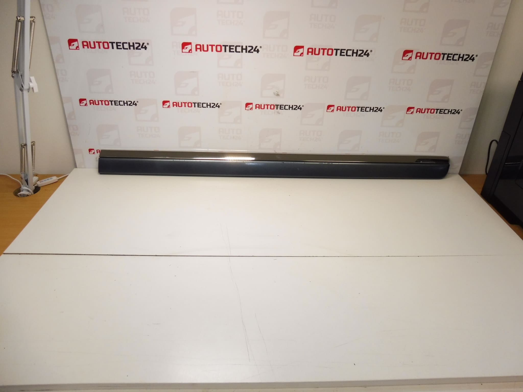 Höger framdörrslist Citroen C8 Peugeot 807 EYZW 1401028477 8545GJ