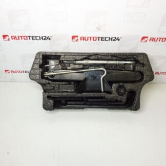 Verktyg, spak, skiftnyckel, dragögla Citroën C4 Picasso 6736A3 674418 672594 671809 671739