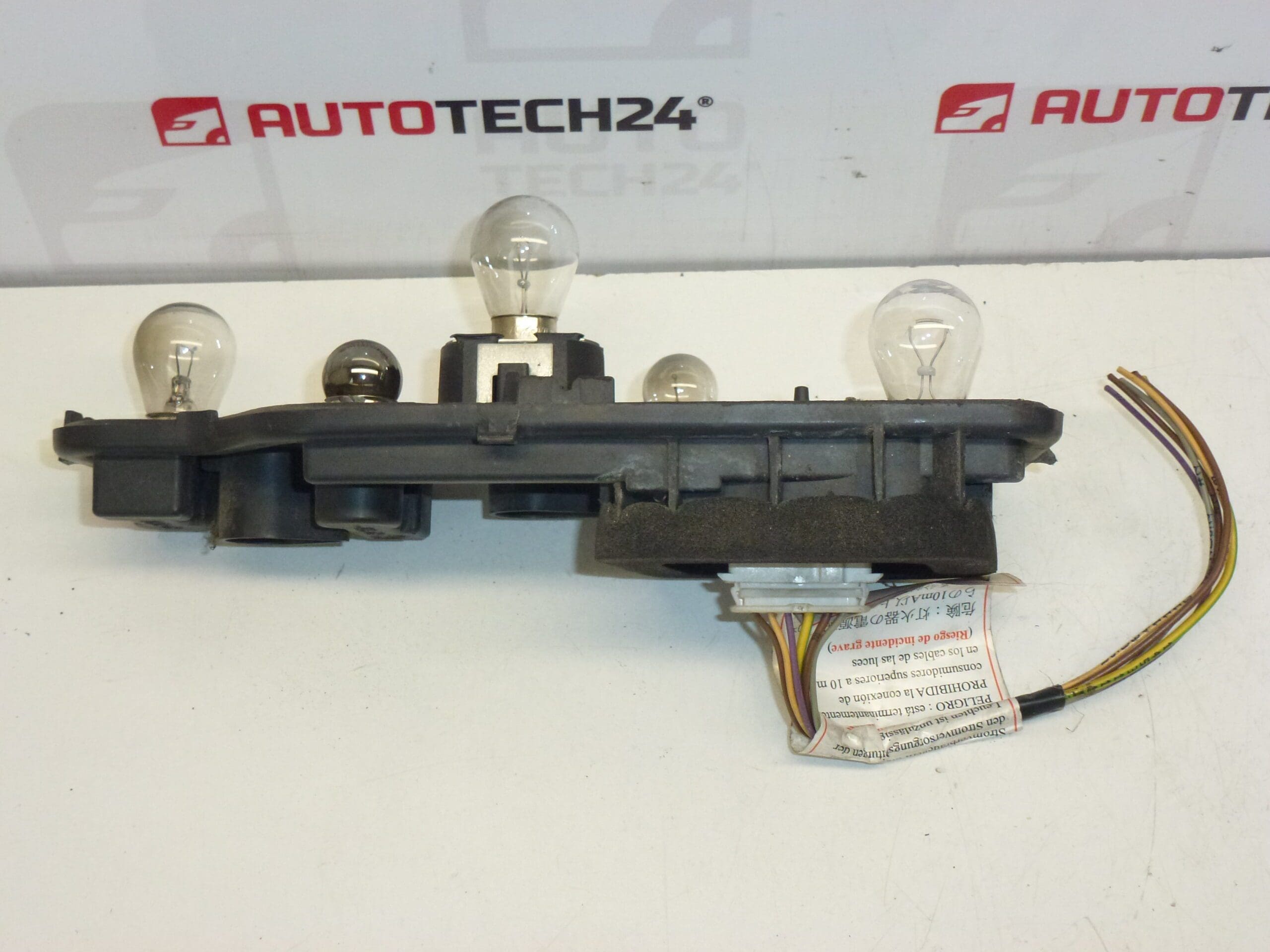 Sockel för vänster baklykta Peugeot 307 SW 6350X2 6350X3