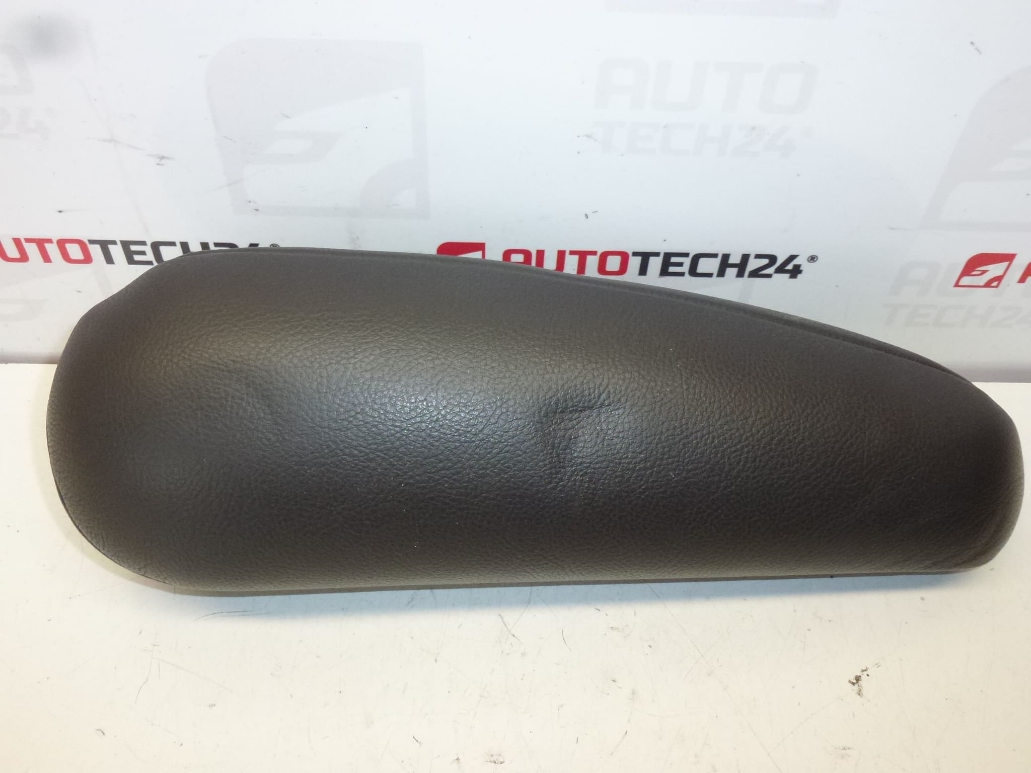 Höger armstöd Citroën Peugeot 8830QV