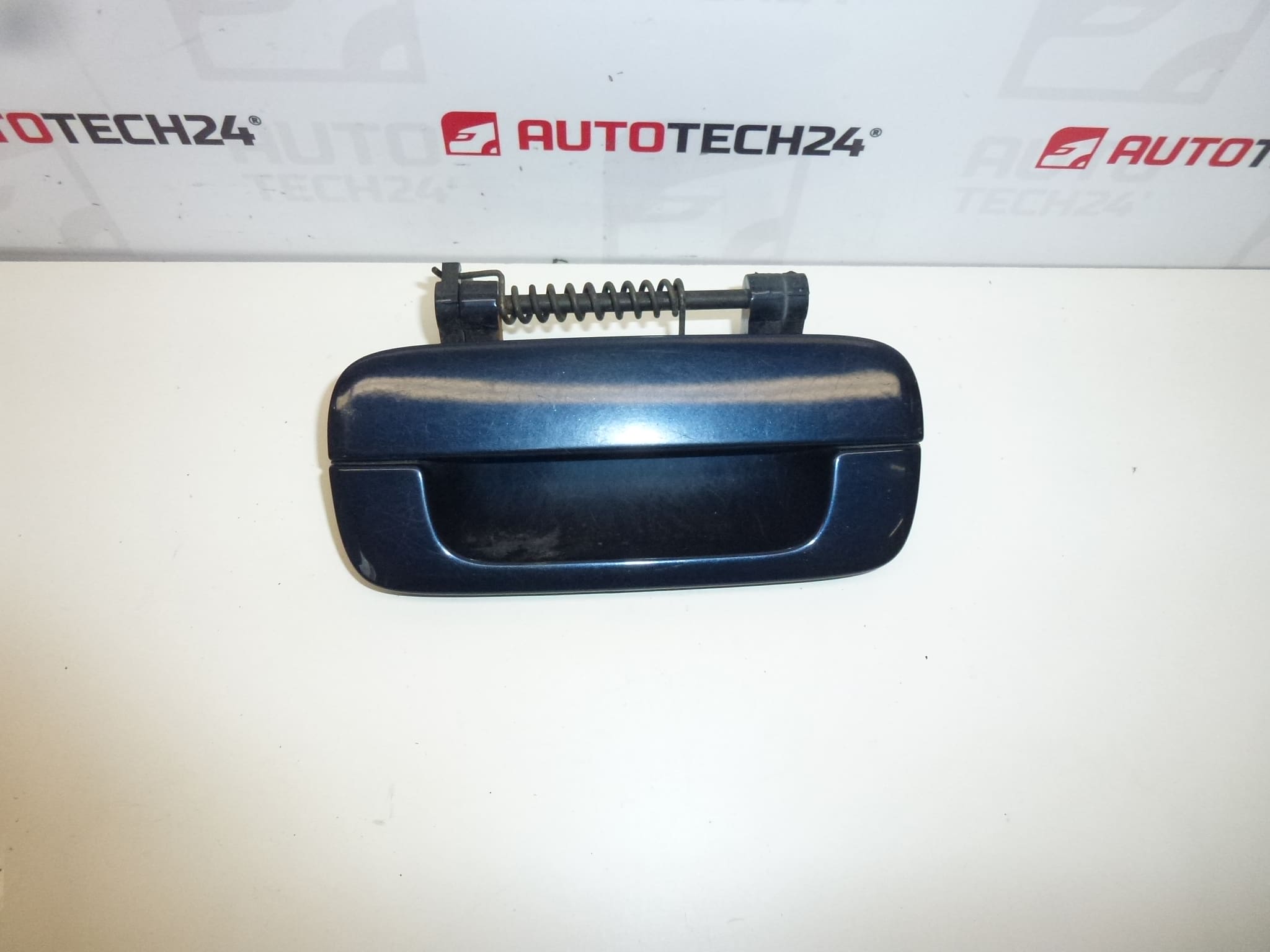 Vänster bakdörrhandtag Peugeot KMPD 9101H4 9621859477