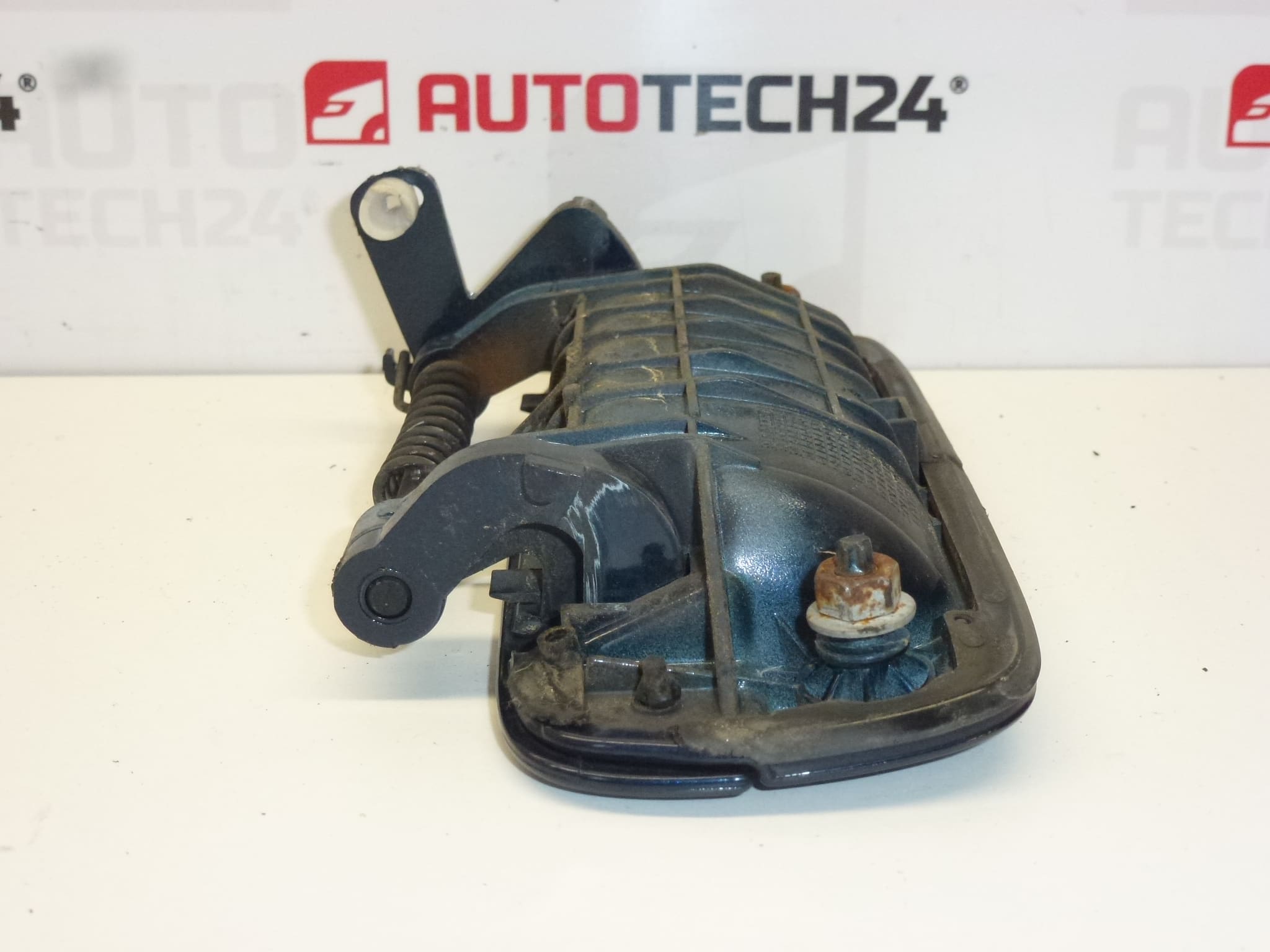 Vänster bakdörrhandtag Peugeot KMPD 9101H4 9621859477