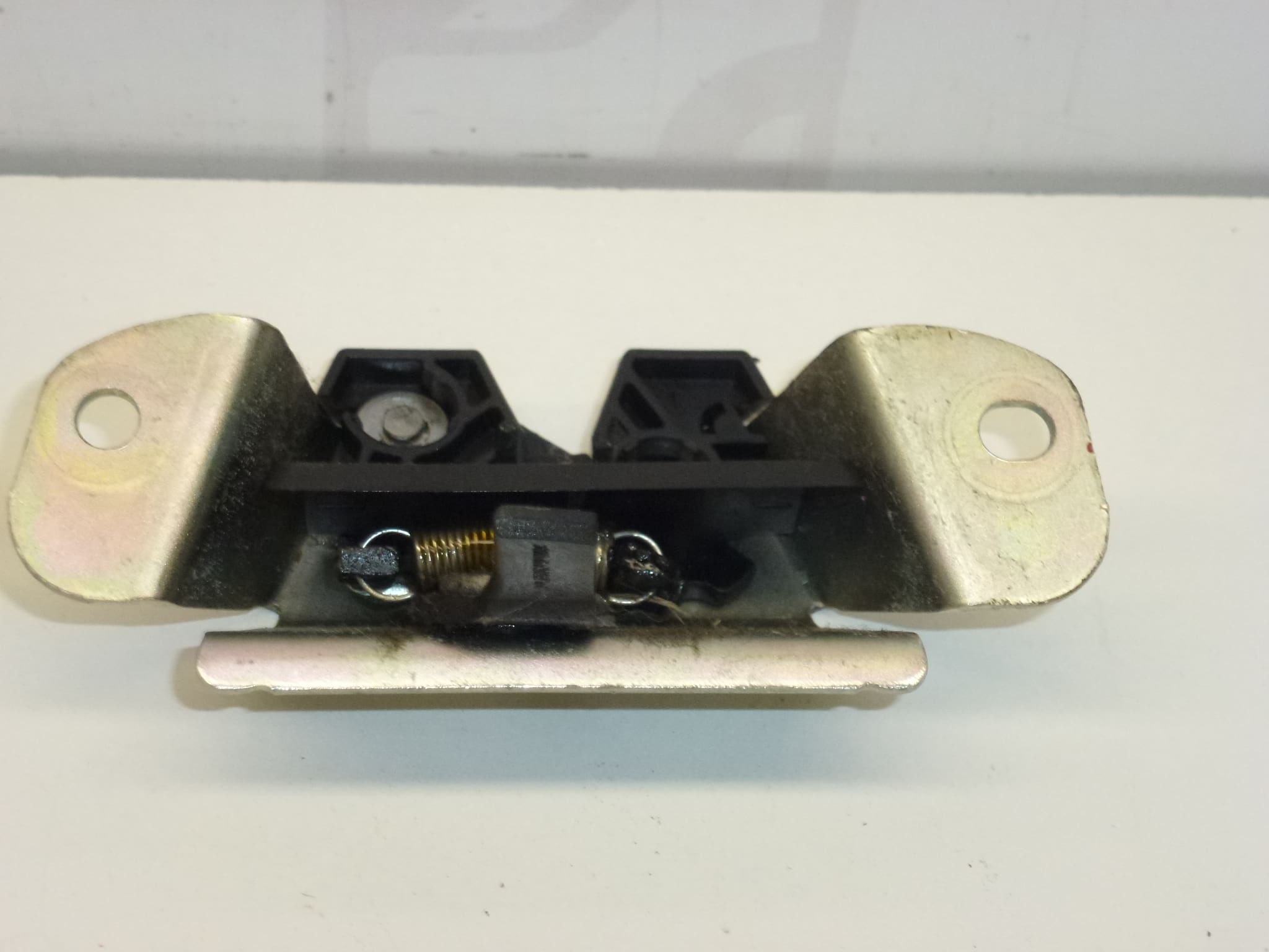 Bakluckans öppningslås Citroën C1 Peugeot 107 871988