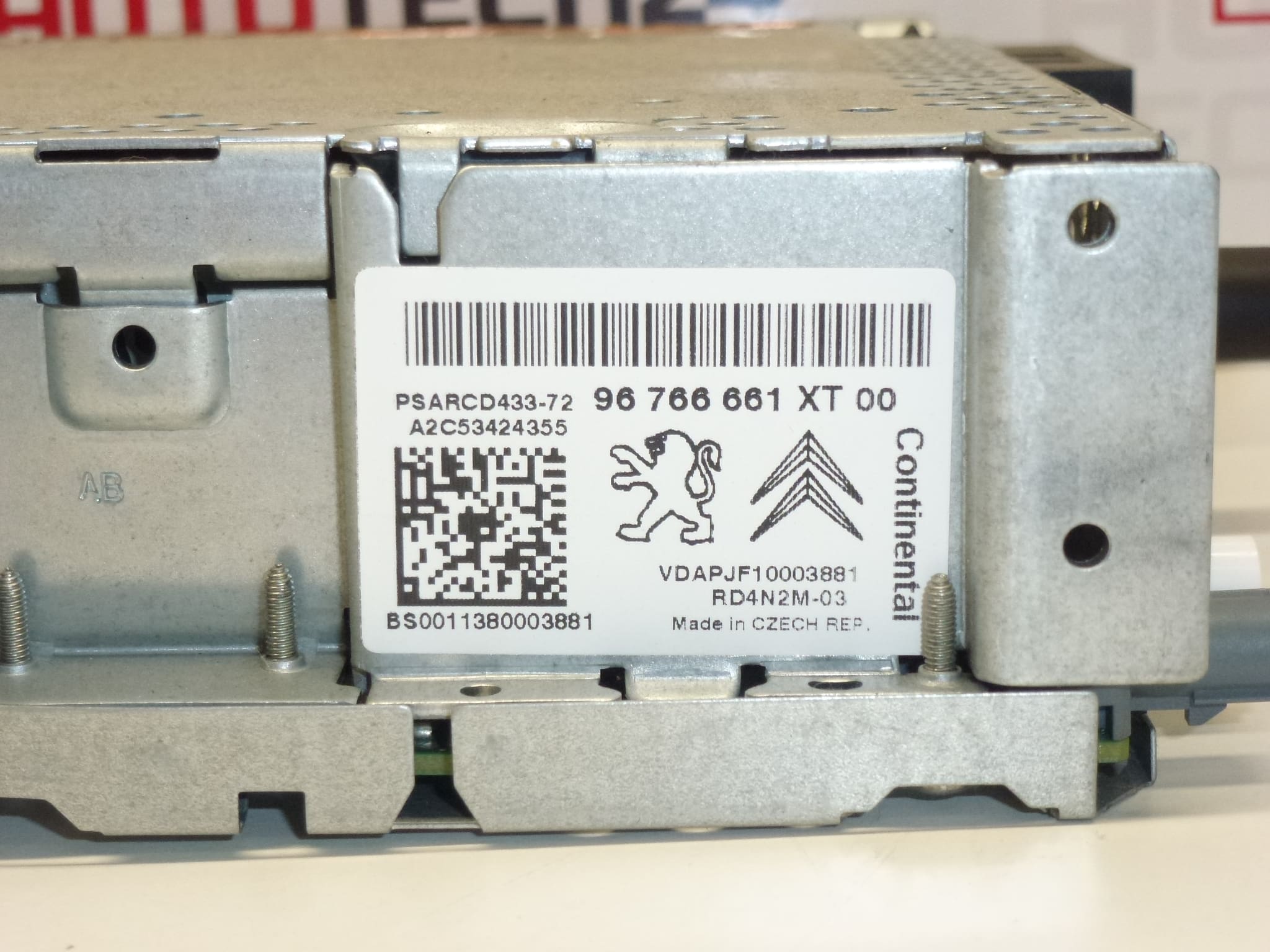 Bilradio Citroën Peugeot RT3-B5-N3 96766661XT 16077577XT