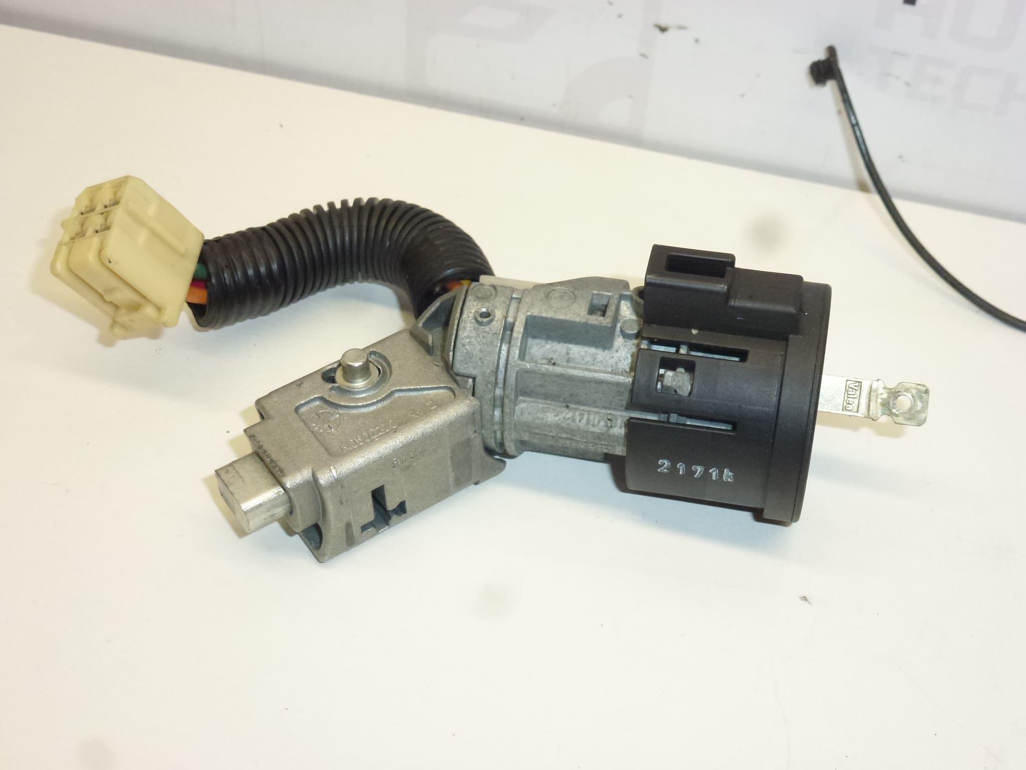 Uppsättning lås och en platta Citroën C1 Peugeot 107 4162FH 1608745780