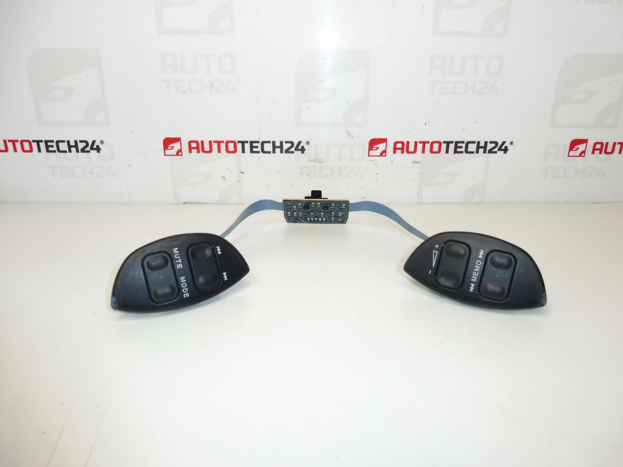 Bilradiostyrning Citroën Peugeot 4112CT