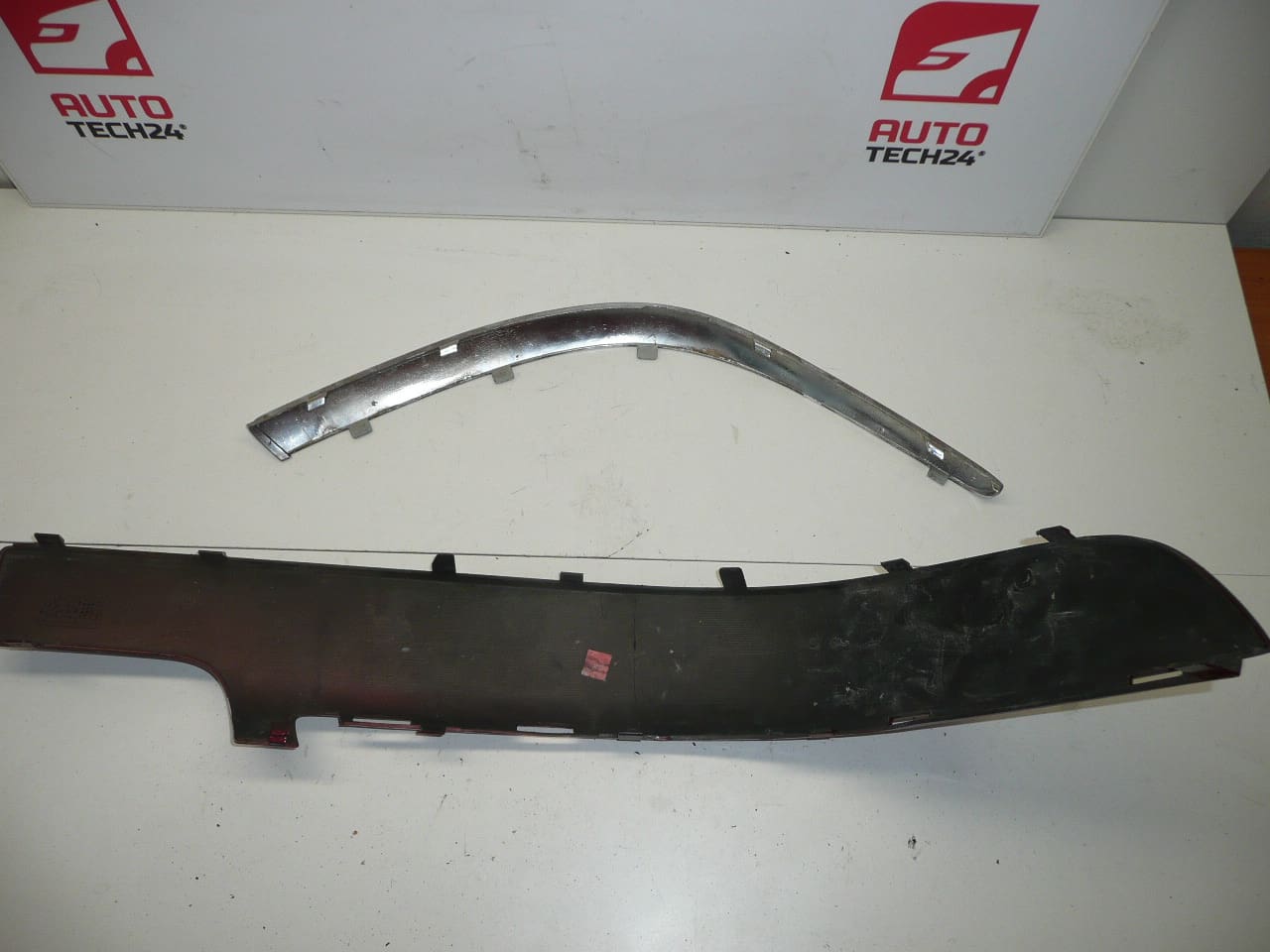 Krom stötfångare Citroën Xsara Picasso 7452CK