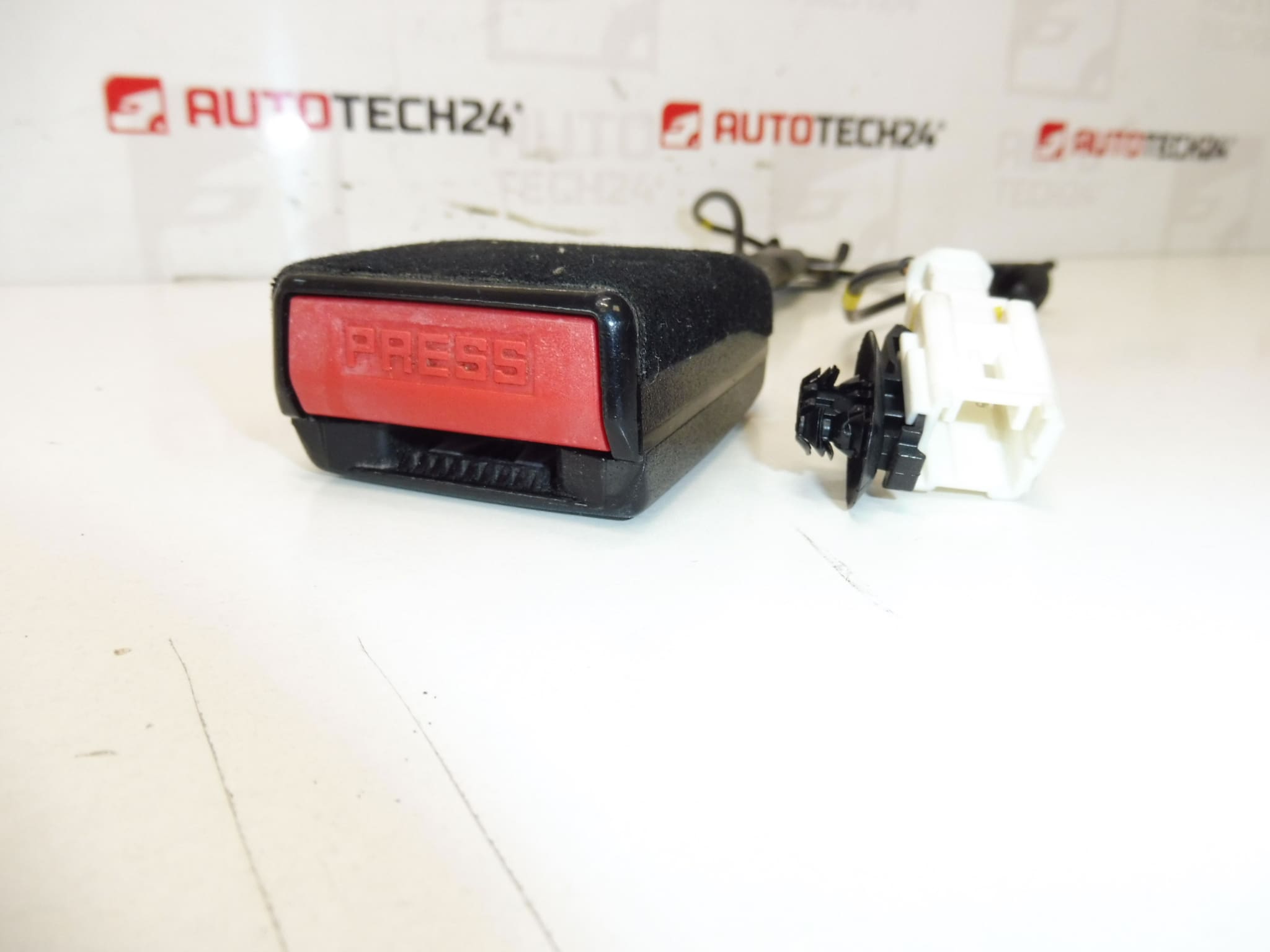 Fäste till bälteslås Peugeot 308 8975K9 - Bild 2