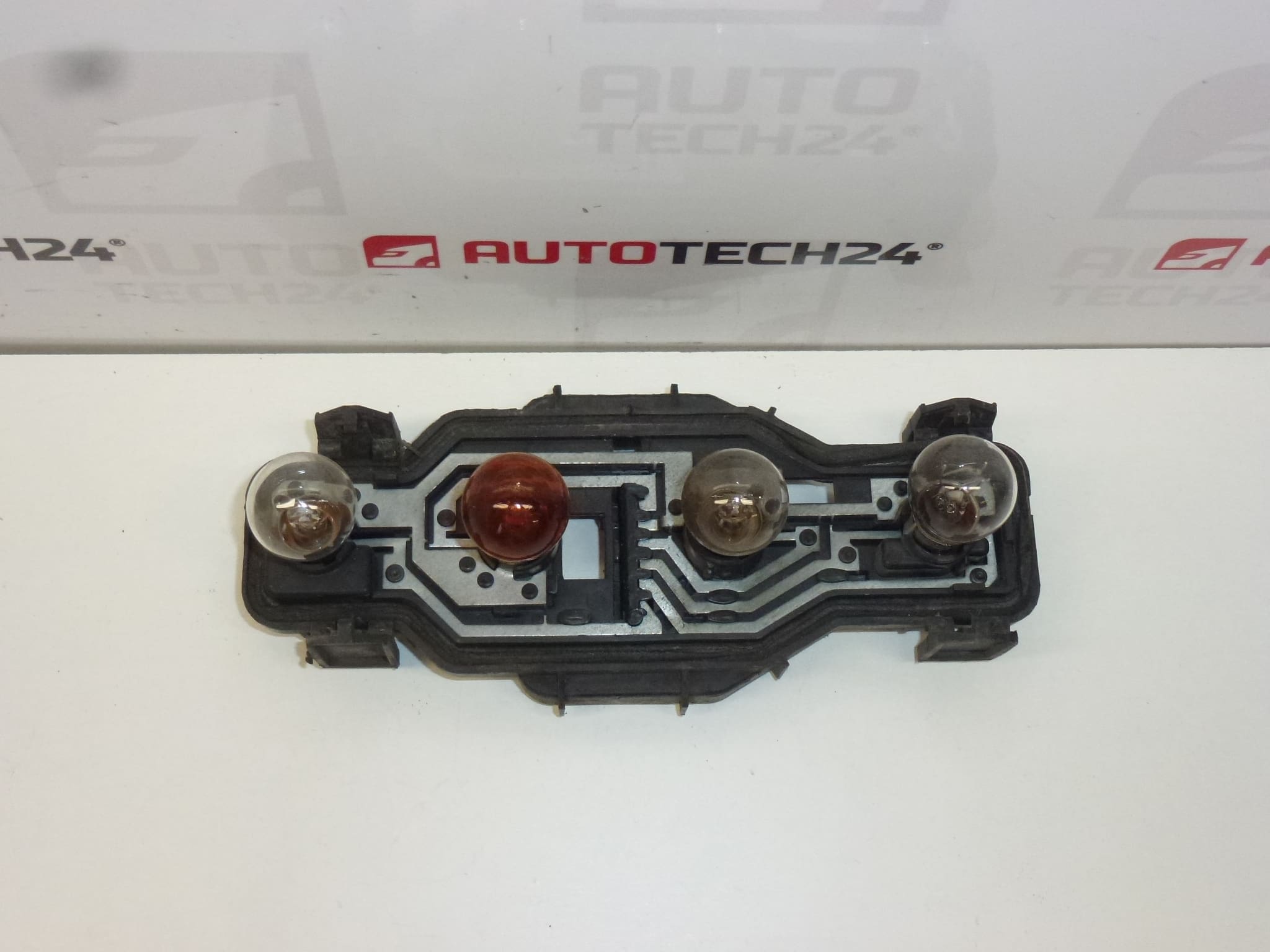 Glödlampssockel Citroën Peugeot 634679