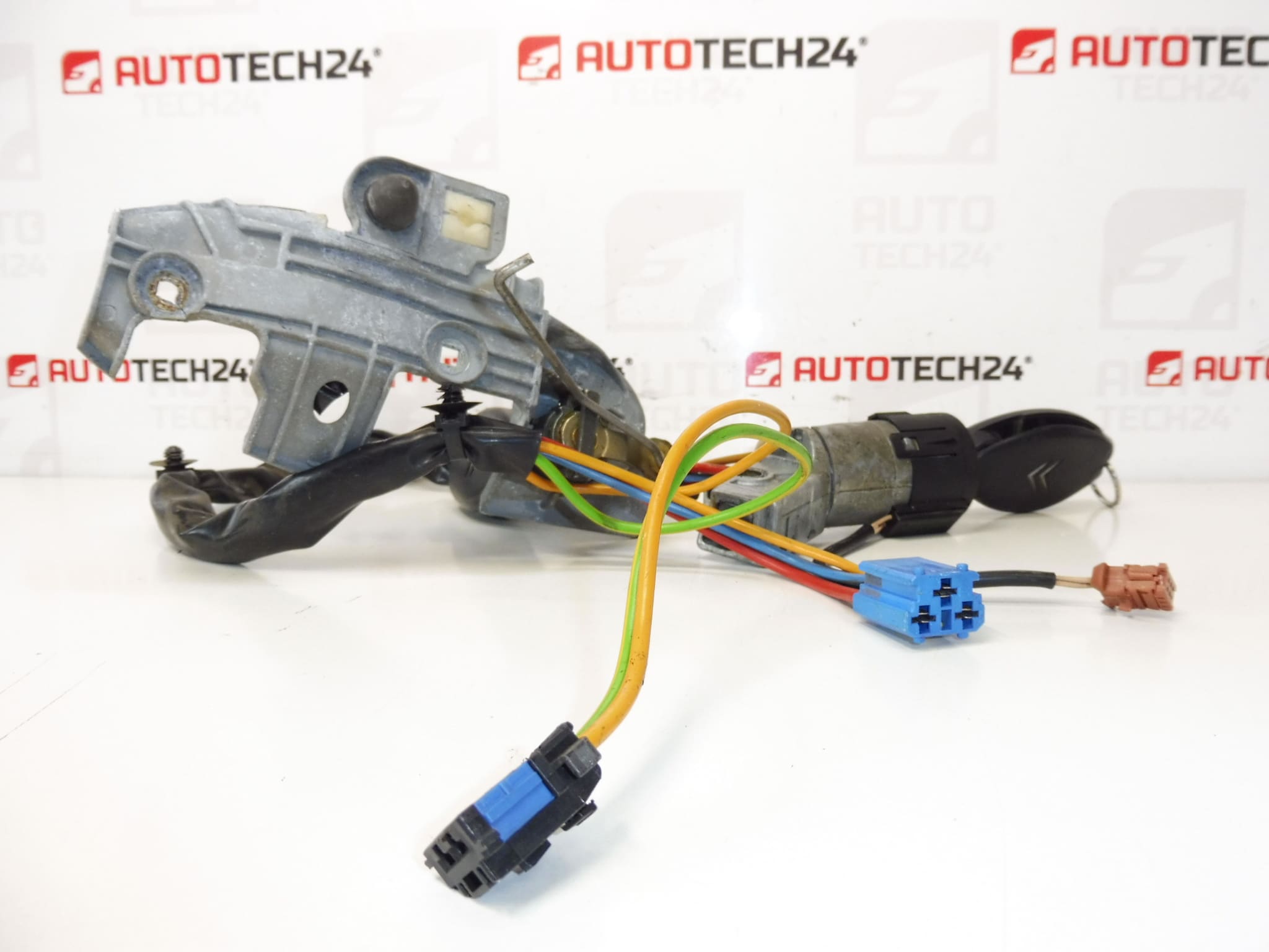 Låssats med 2 nycklar till Citroën C5 2001–2007 4162Z0 4162CE - Bild 2