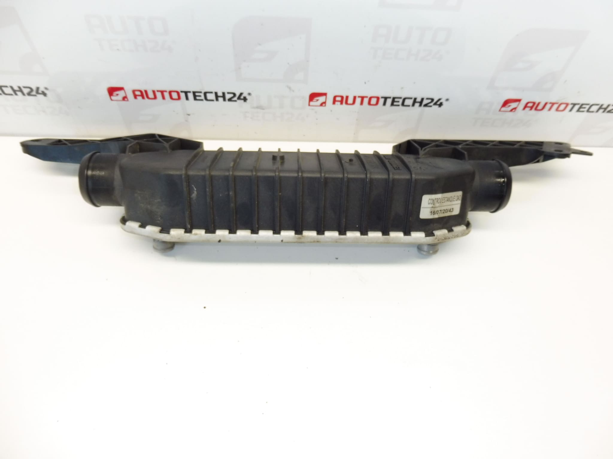 Luftväxlare Kylvätska Citroën Peugeot 2.0 2.2 HDI 0384G7 - Bild 2