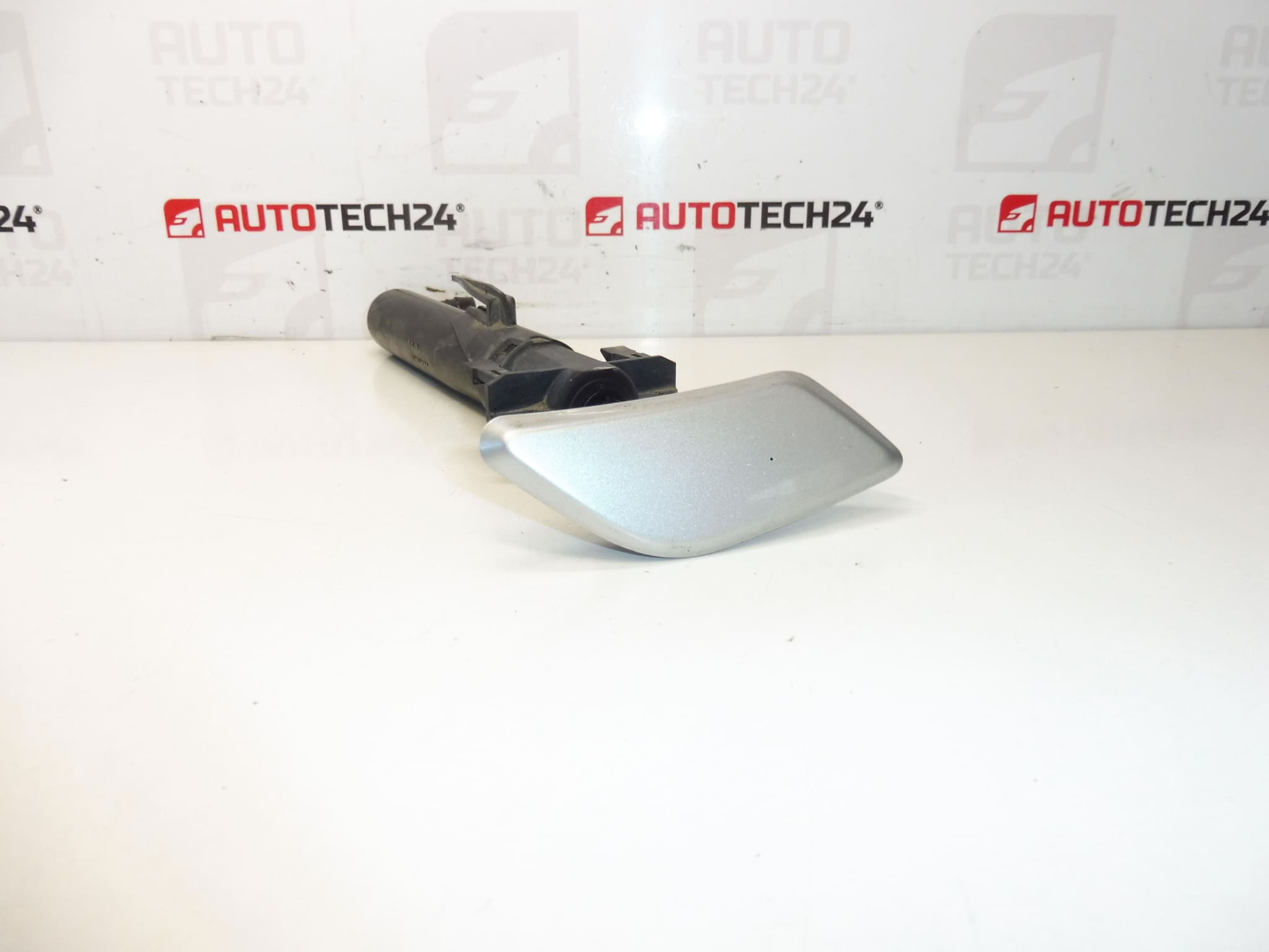 Höger strålkastarspolarmunstycke Peugeot 307 II 6438P1 6438S5 6438T0