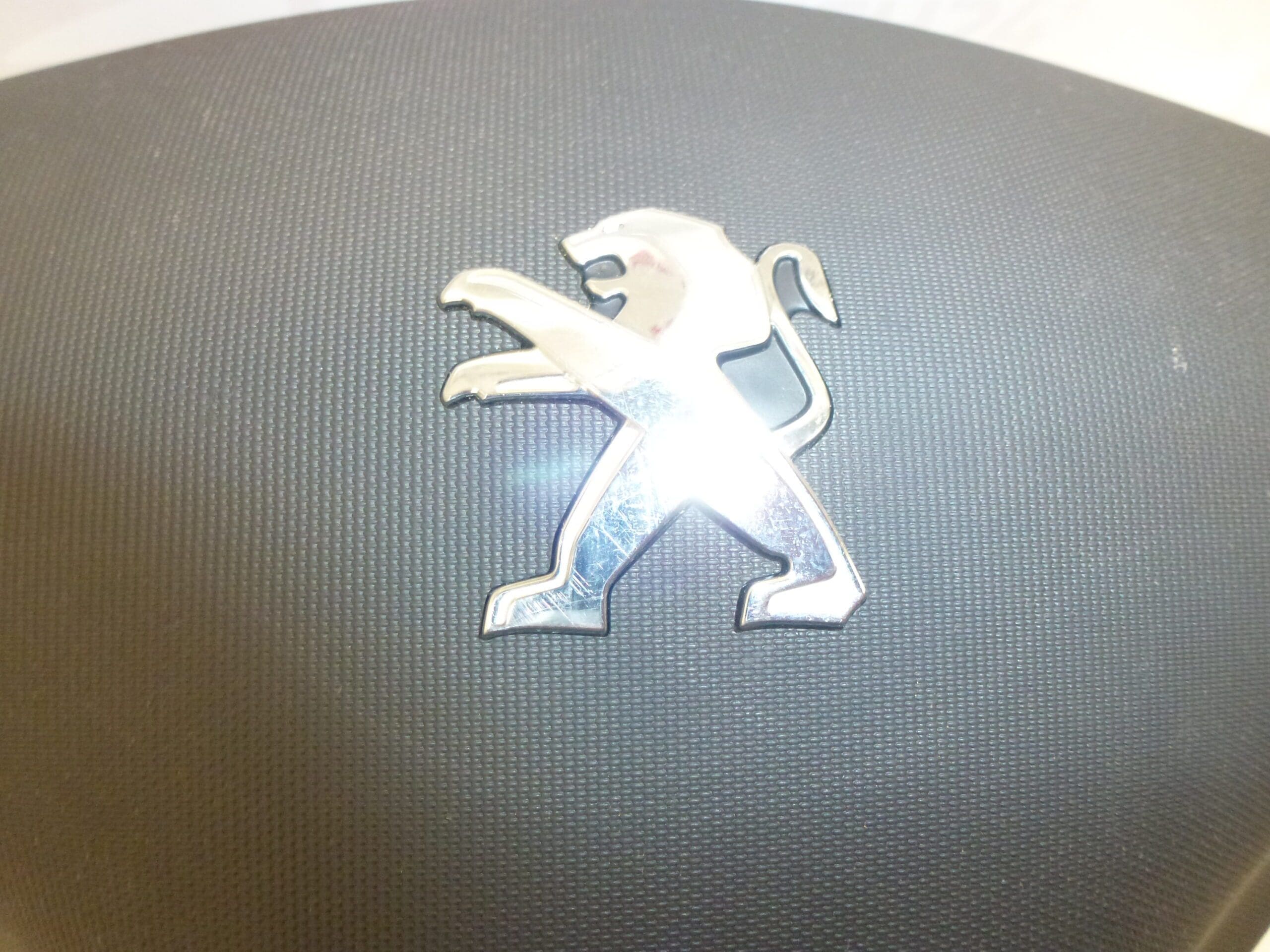 Förarairbag Peugeot 107 från 2010 16083642ZD - Bild 2