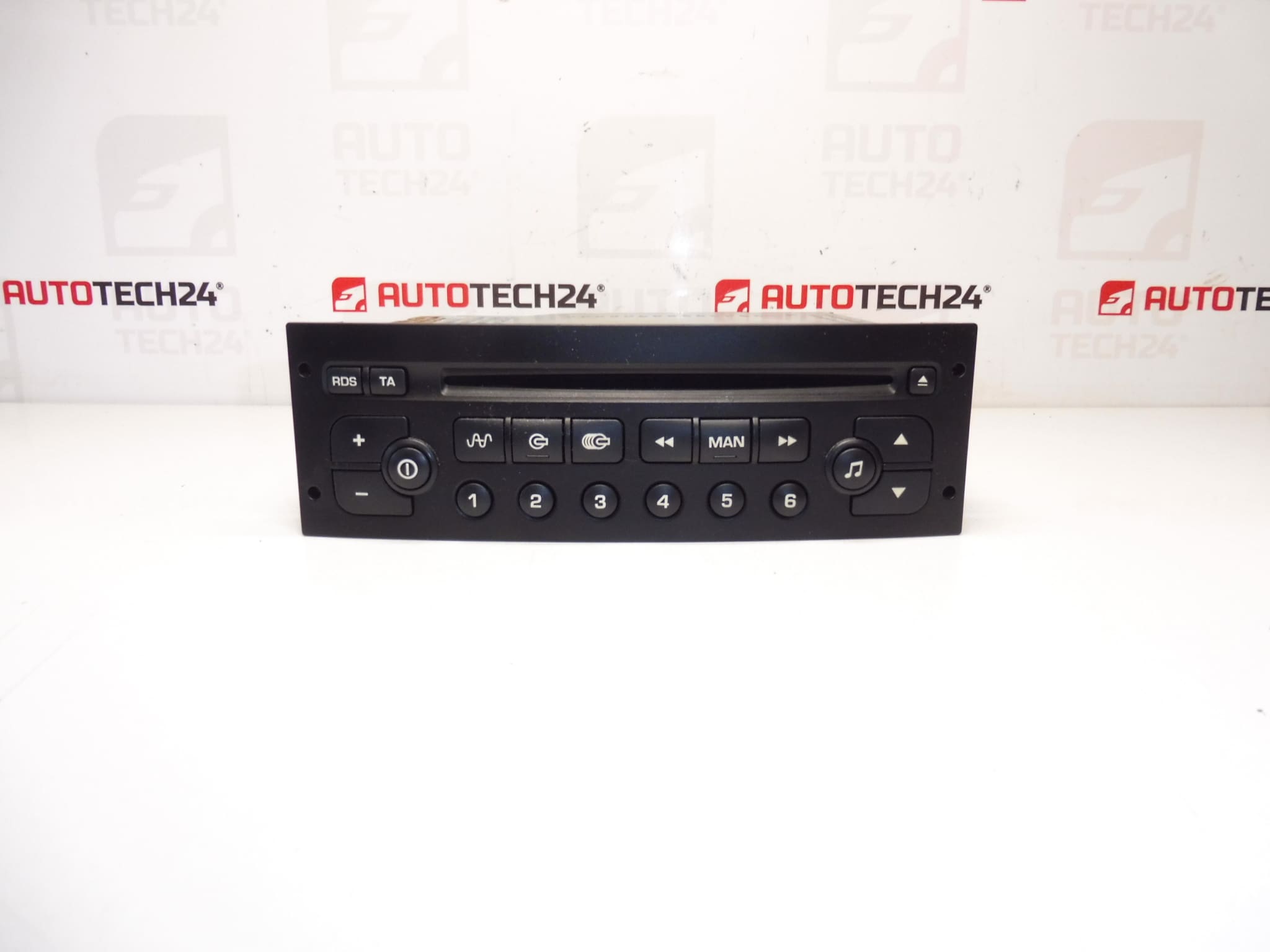 Bilradio med CD Citroën Peugeot 96599990XT00