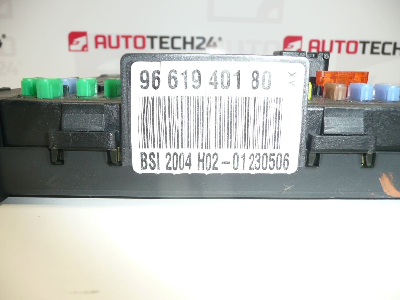 BSI 2004 H02-01 Citroën Peugeot 9661940180 - Bild 2