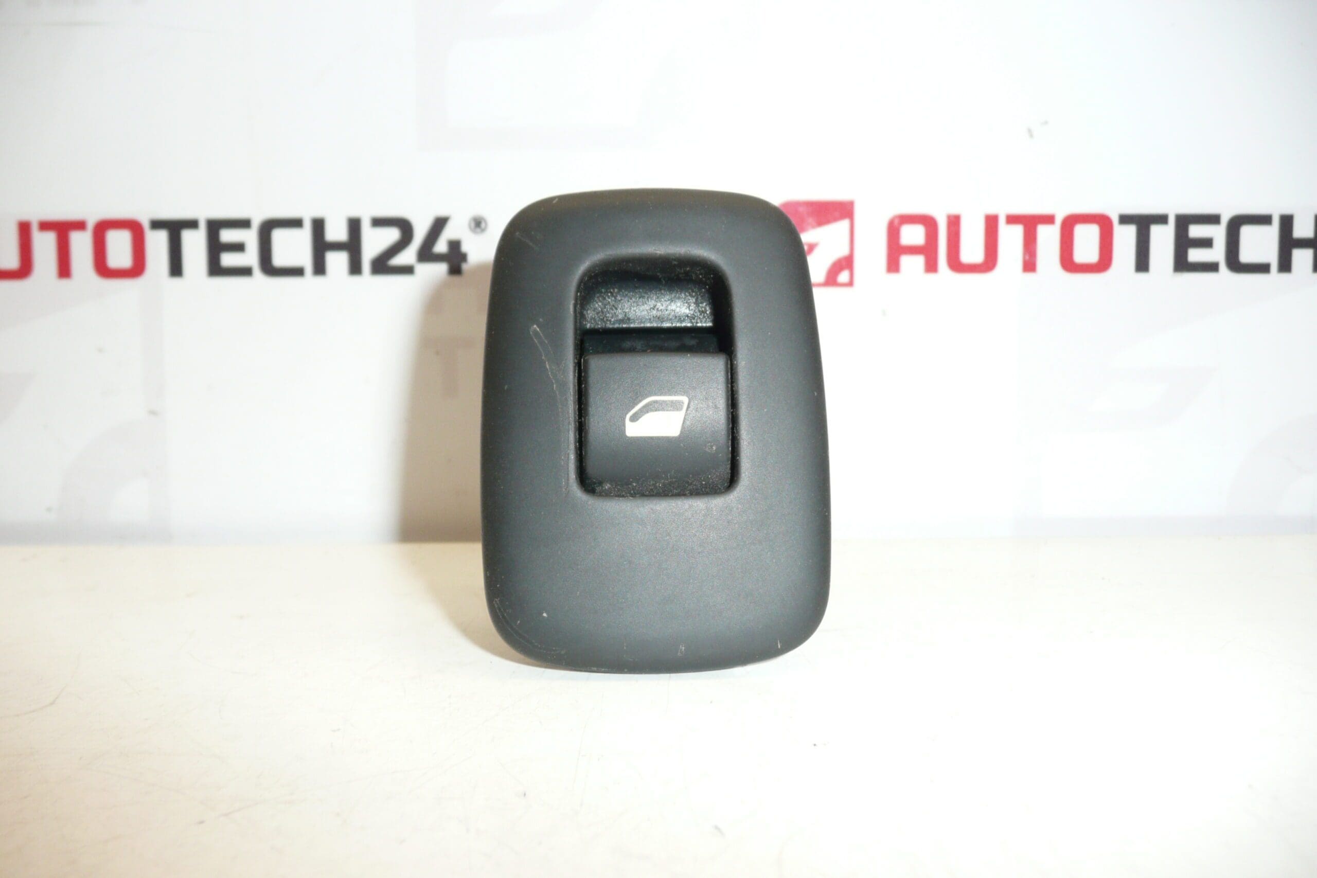 Citroën C5 X7 Fönsterkontroll 96623726XT 6490C6