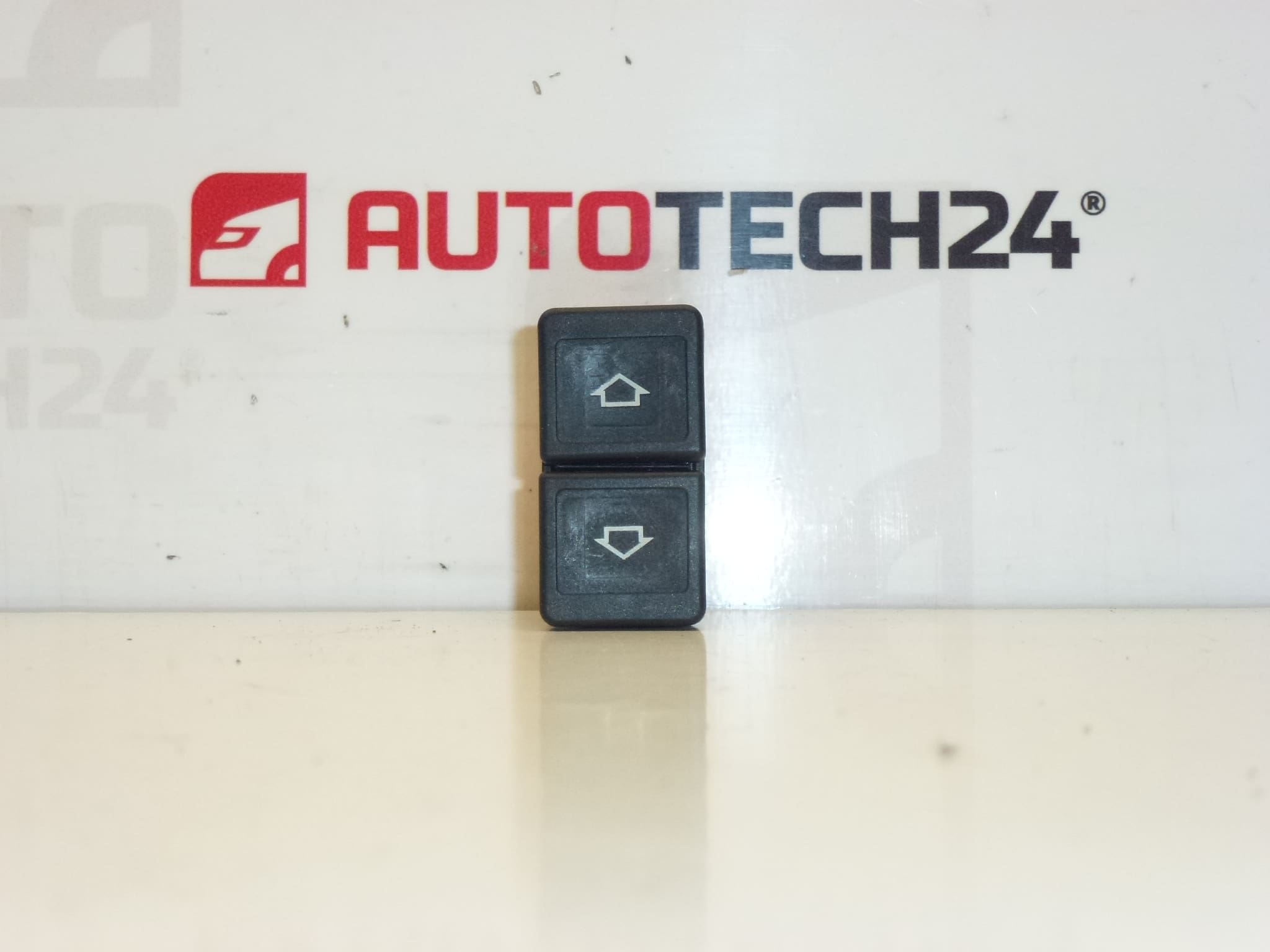 Citroën Xsara Picasso Fönsterkontroll 6554E1