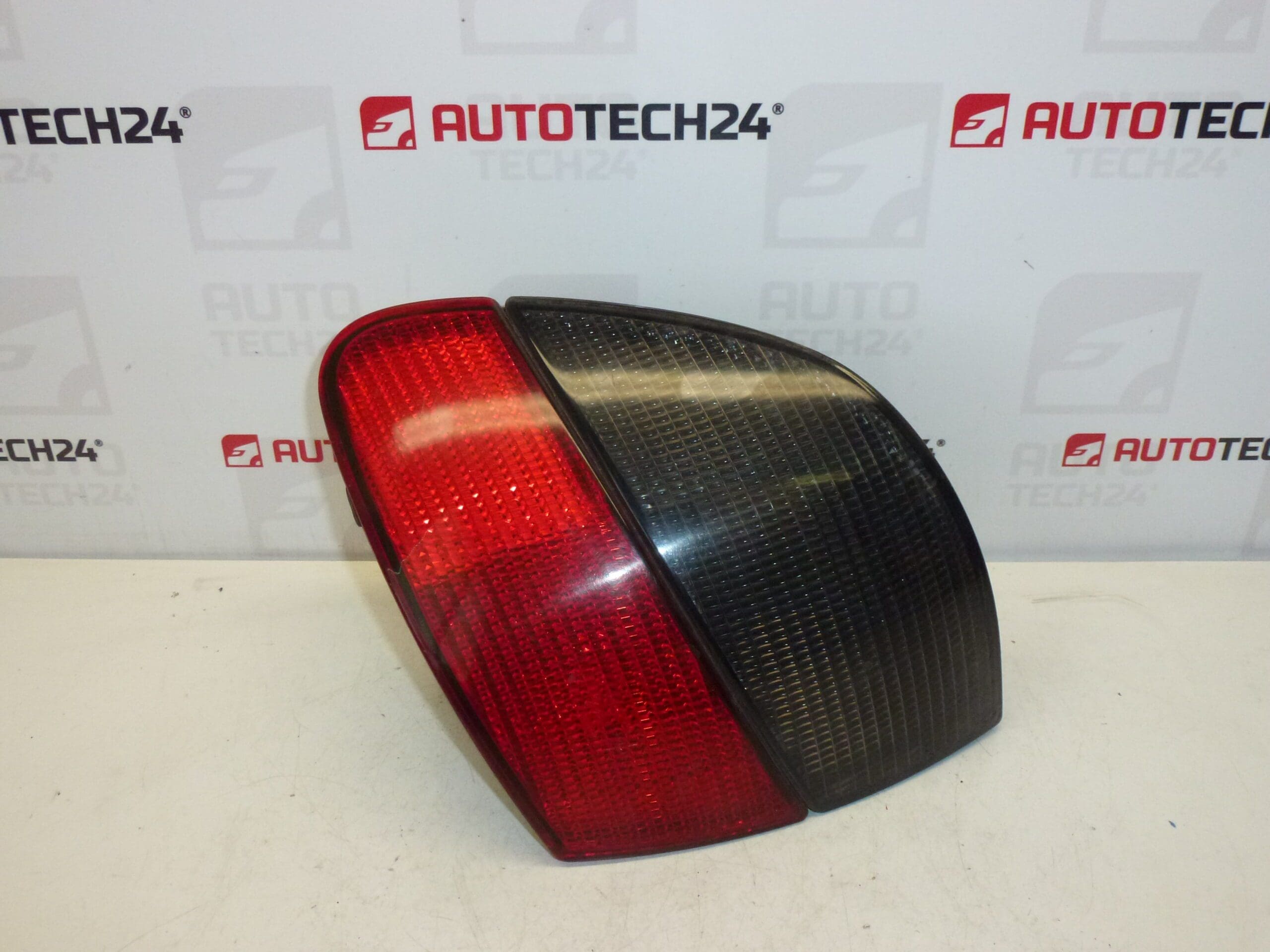 Höger baklykta exteriör Peugeot 406 COMBI 6351H5