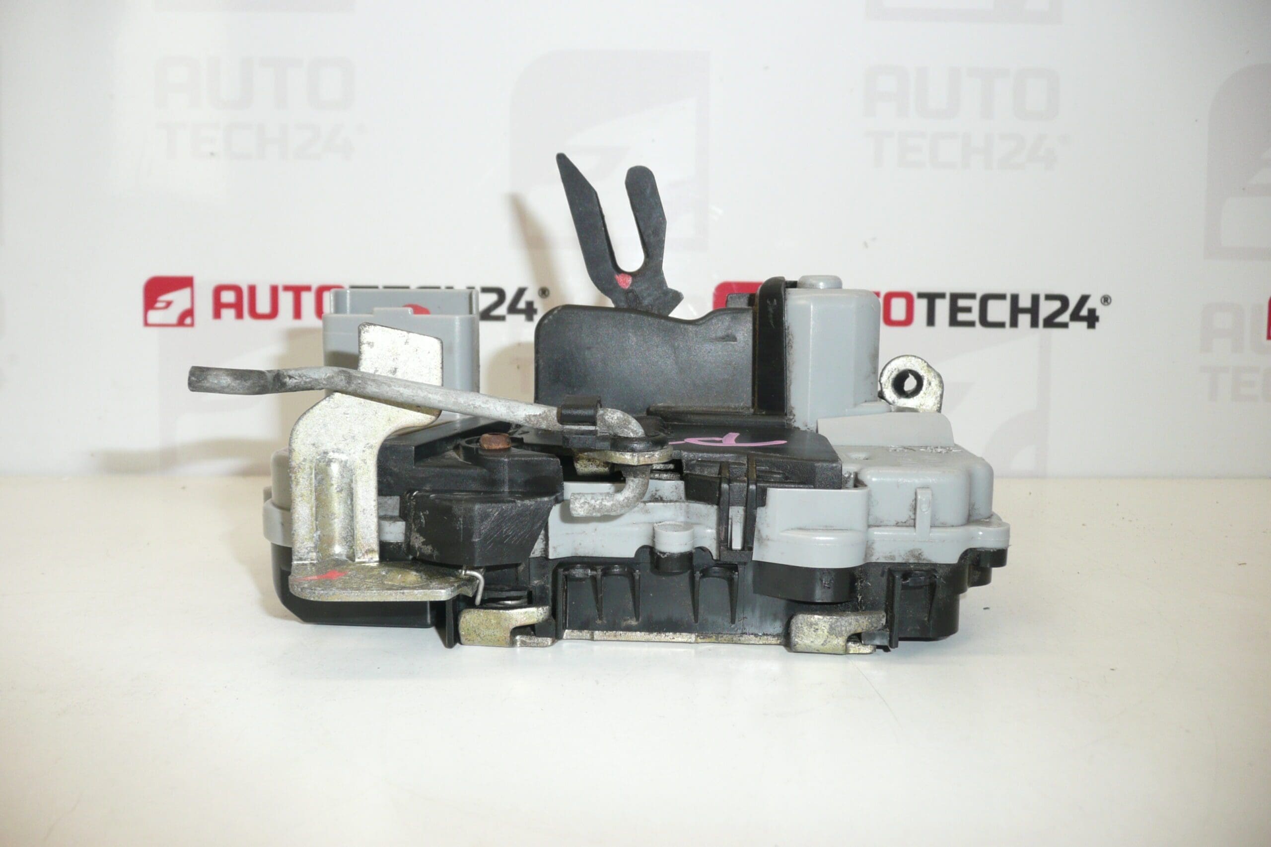 Lås för högra framdörren passagerare Citroën Xsara 9136J2 - Bild 2