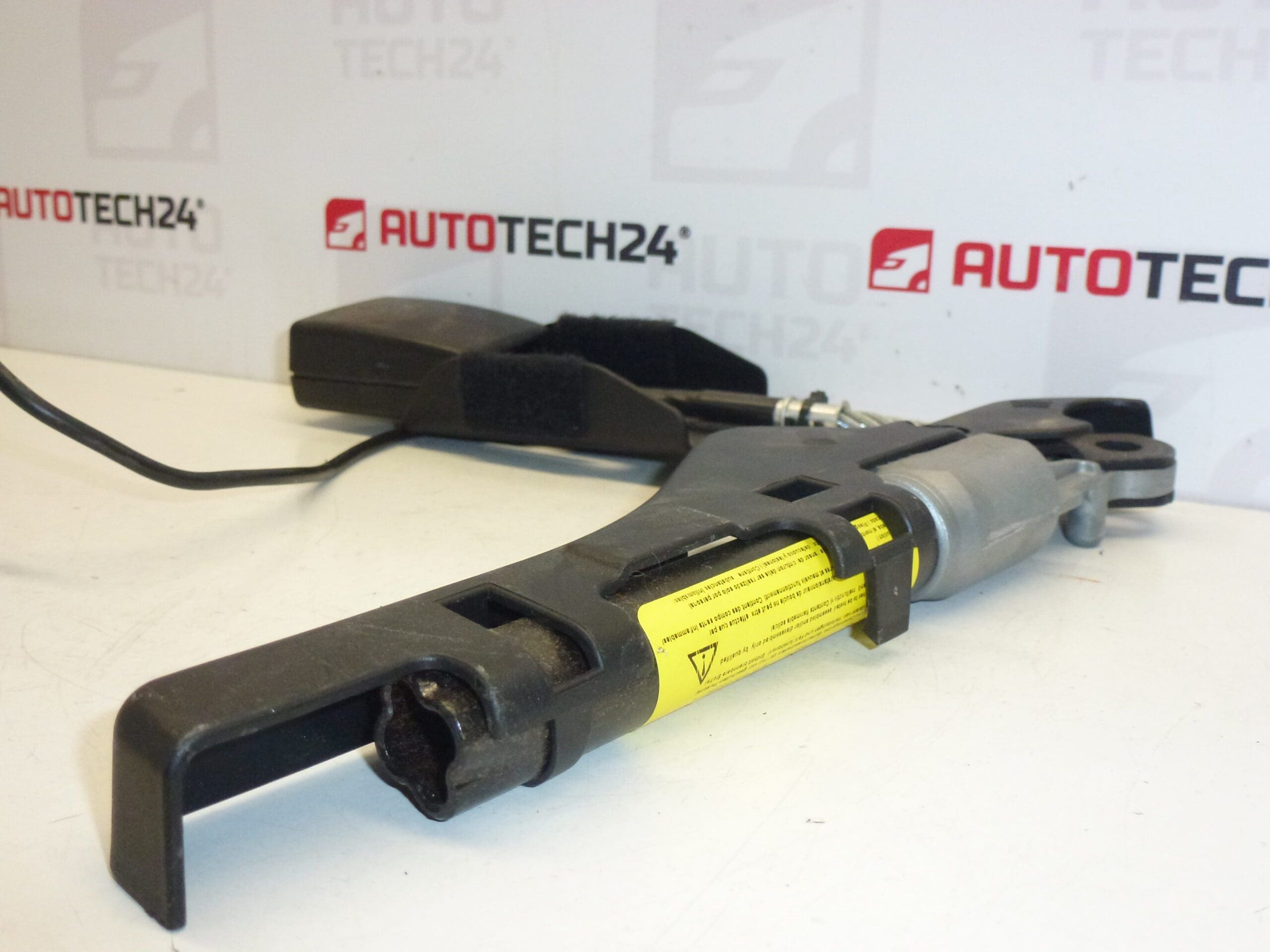 Höger Pyrospännare Säkerhetsbälte Citroën C2 C3 9639873877 8973TG - Bild 2
