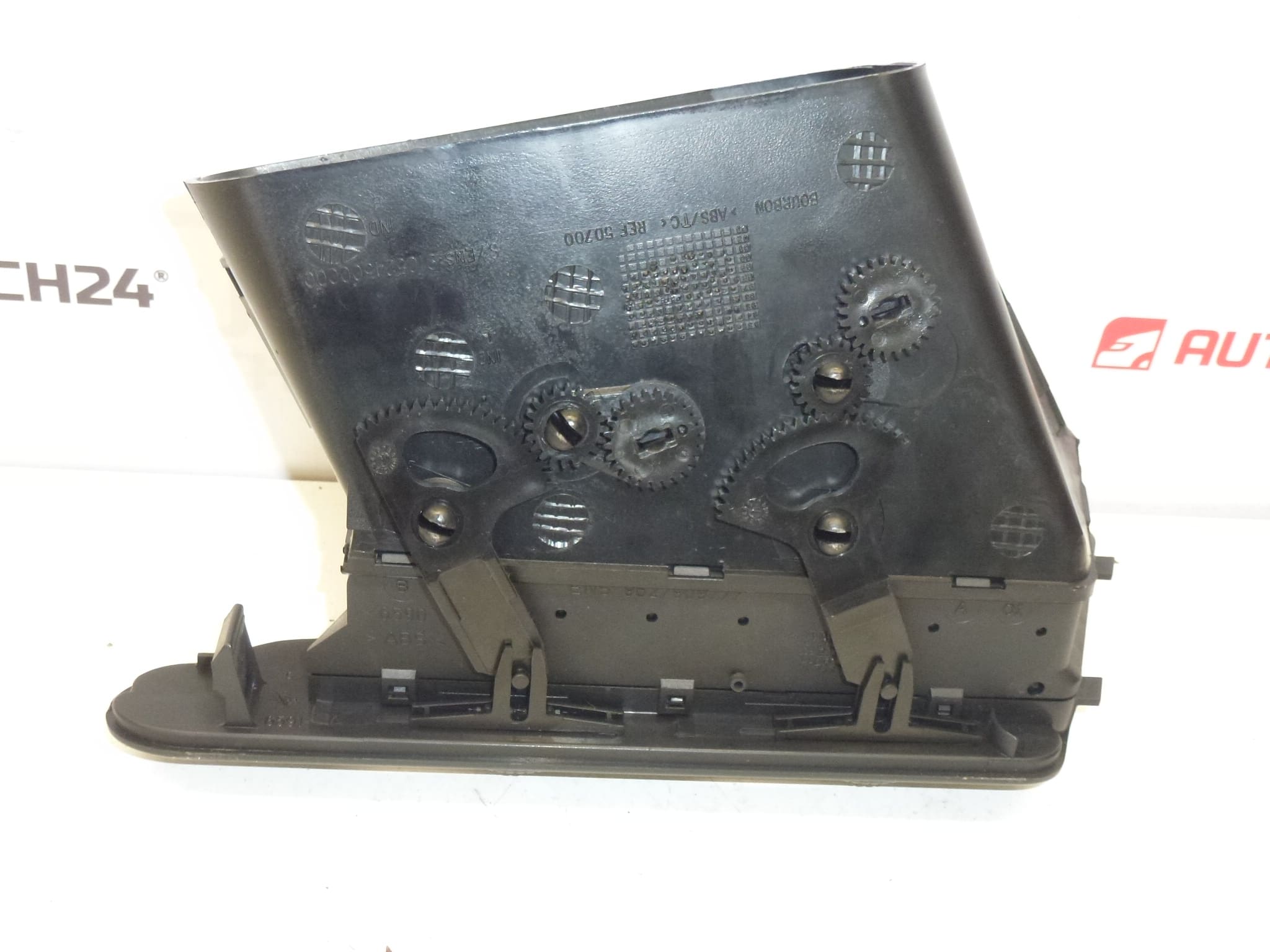 Ventilationsöppning Mitten Citroën Berlingo I och Peugeot Partner I 8265A9 - Bild 2