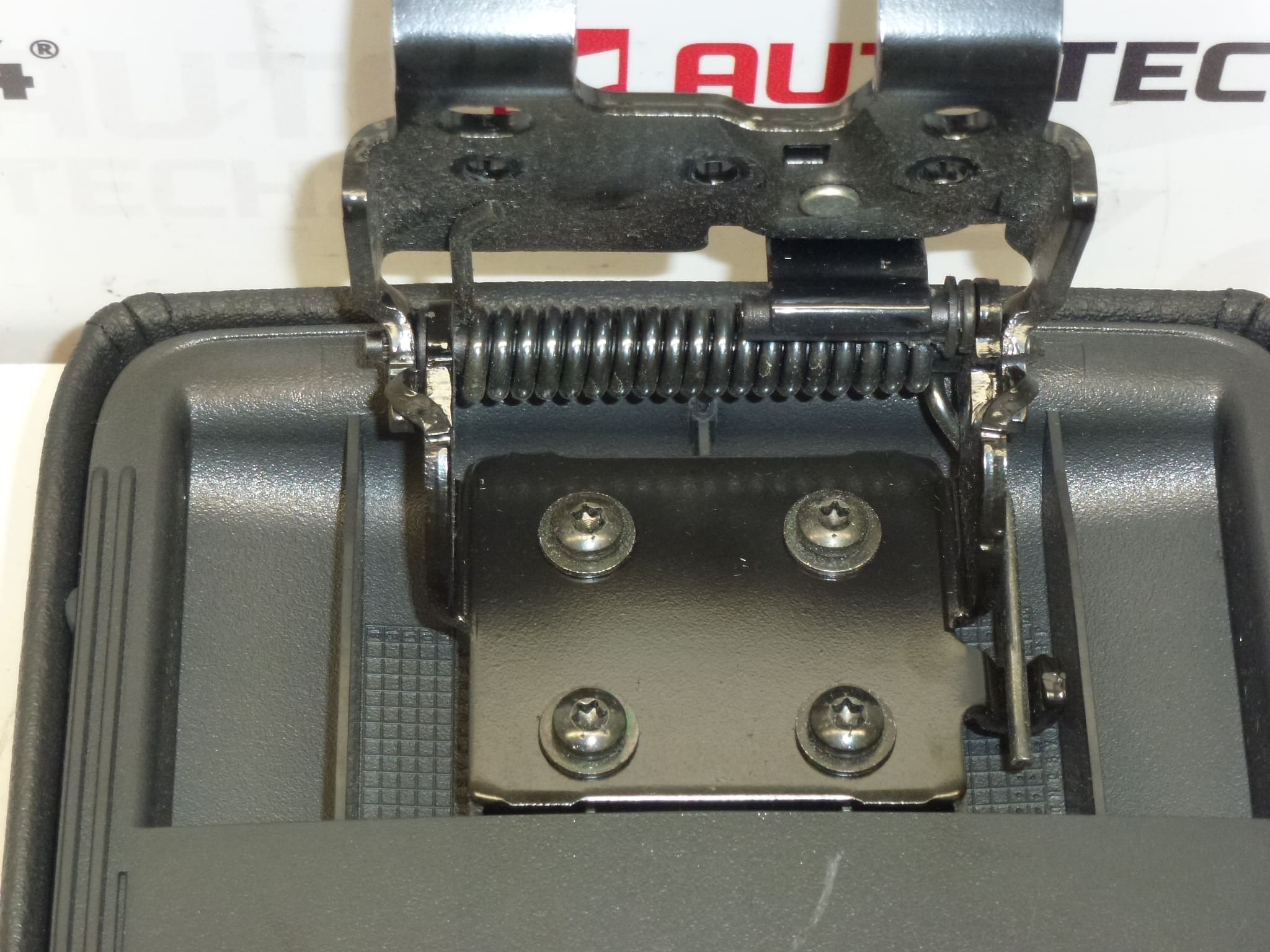 Mittarmstöd Till Peugeot 407 7589E9 7589NT - Bild 2