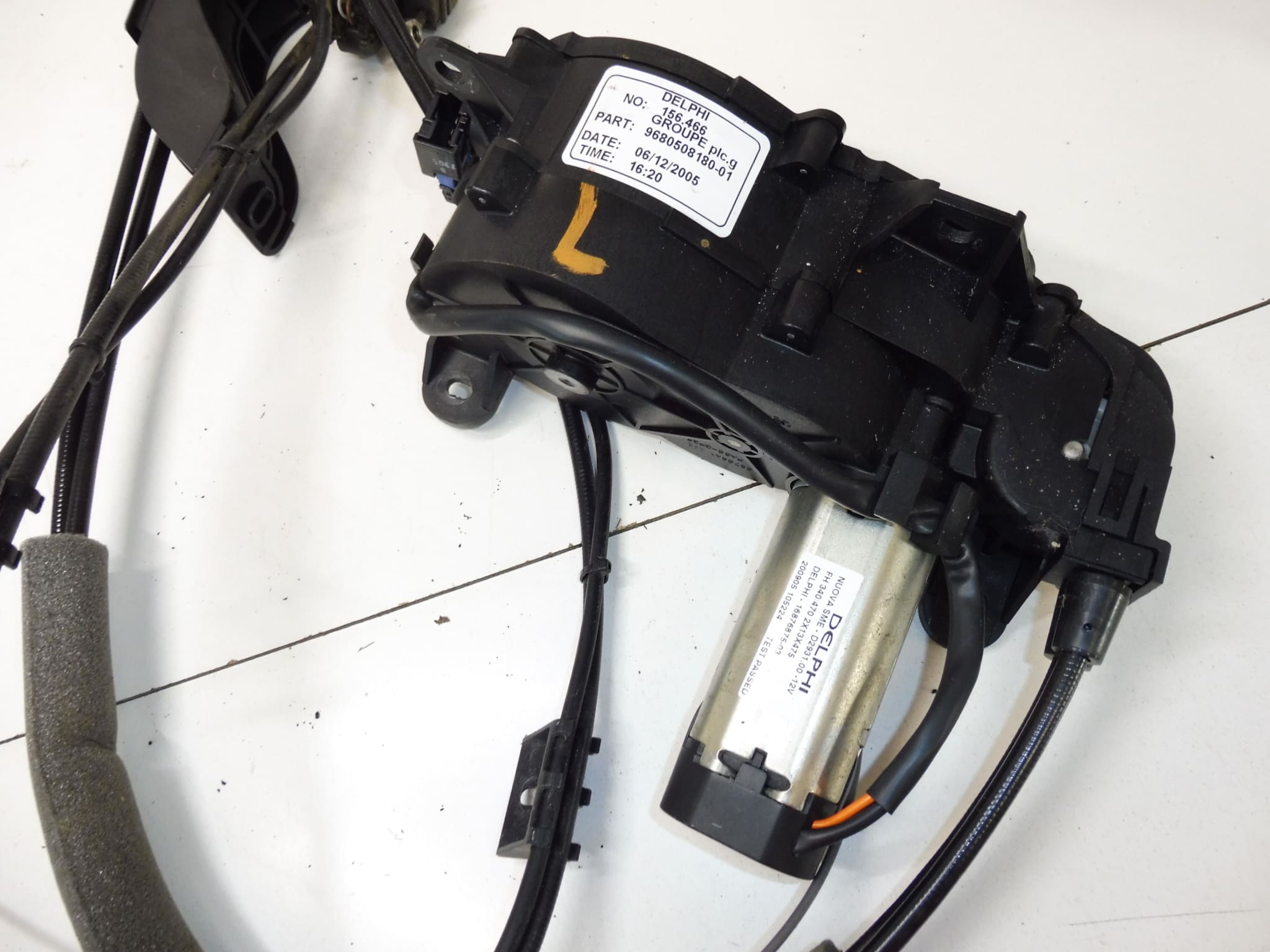 Elektrisk dörrmotor Peugeot 1007 9680508180 9137C1 9137A9 - Bild 2