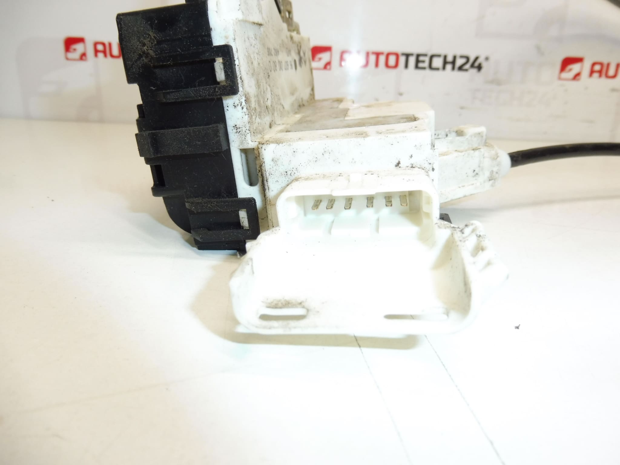 Dörrlås passagerarsidan Peugeot 1007 9646010280 9660701080 9681333880 9136AP - Bild 2