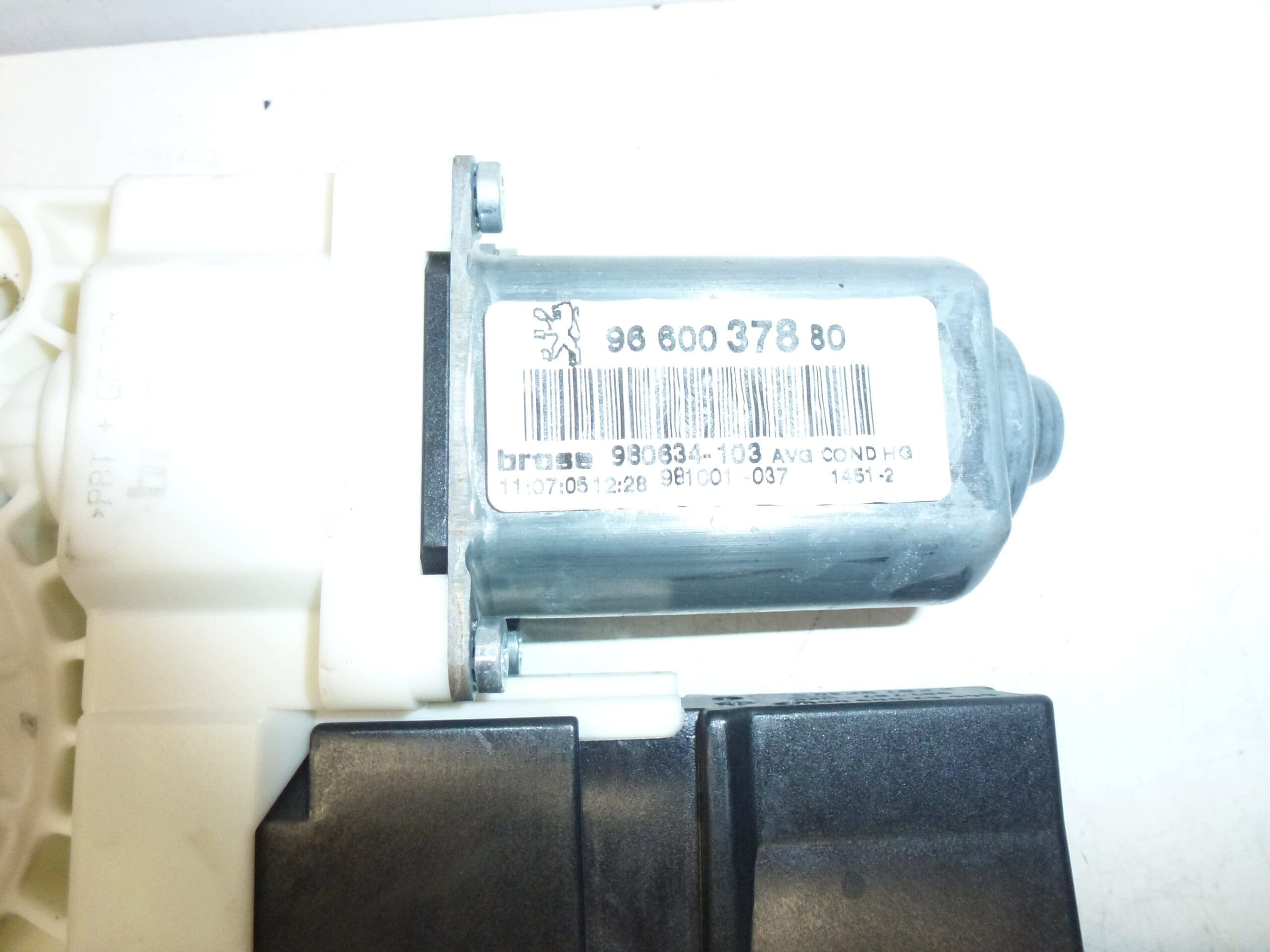 Fönsterlyftmotor Vänster Peugeot 307 CC 9660037880 9221CN - Bild 2