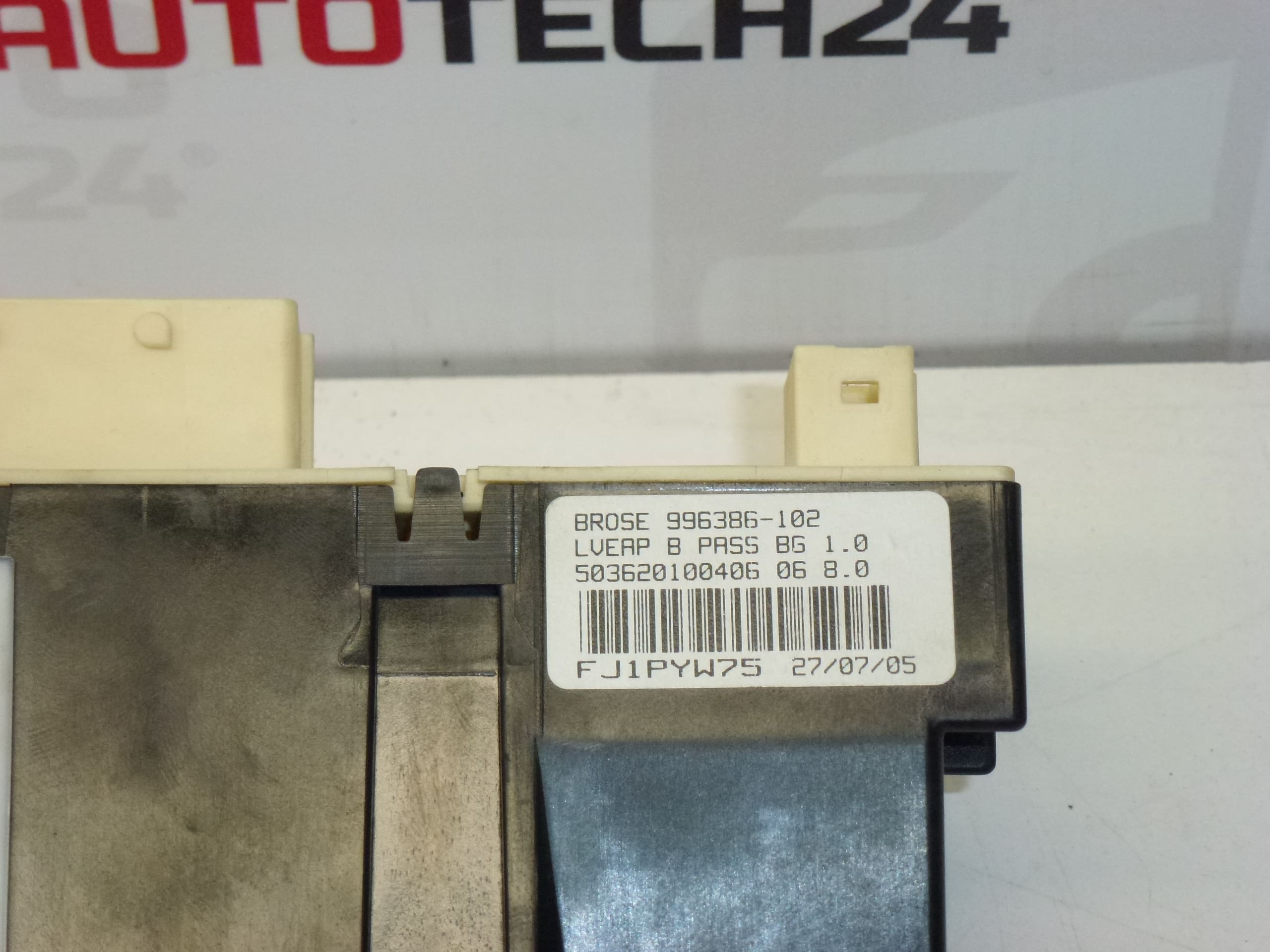 Motor för Höger Framruta Peugeot 307CC 9660037580 9222CK - Bild 2