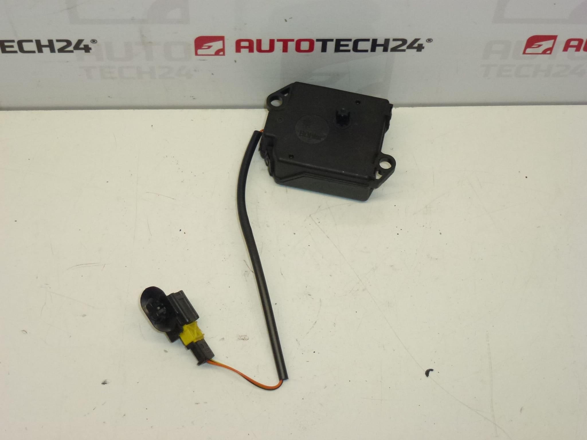 Servomotor Värme Citroën Peugeot 16107210006 6447CF - Bild 2