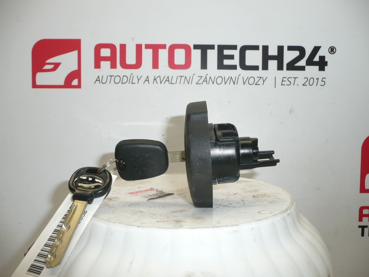 Tanklock med nyckel Citroën Peugeot 1508L7