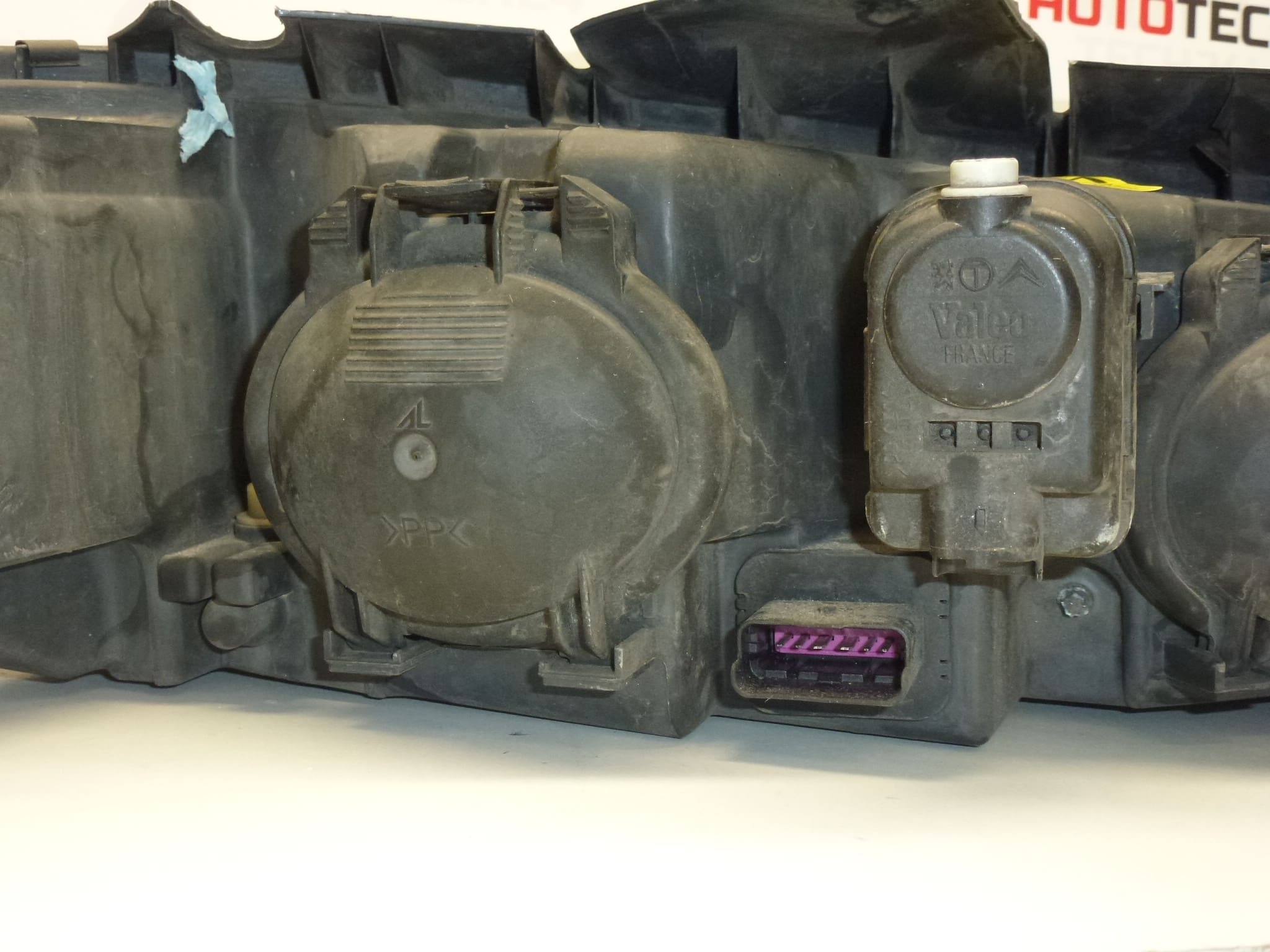 Vänster framlykta Peugeot 406 6204V2 - Bild 2