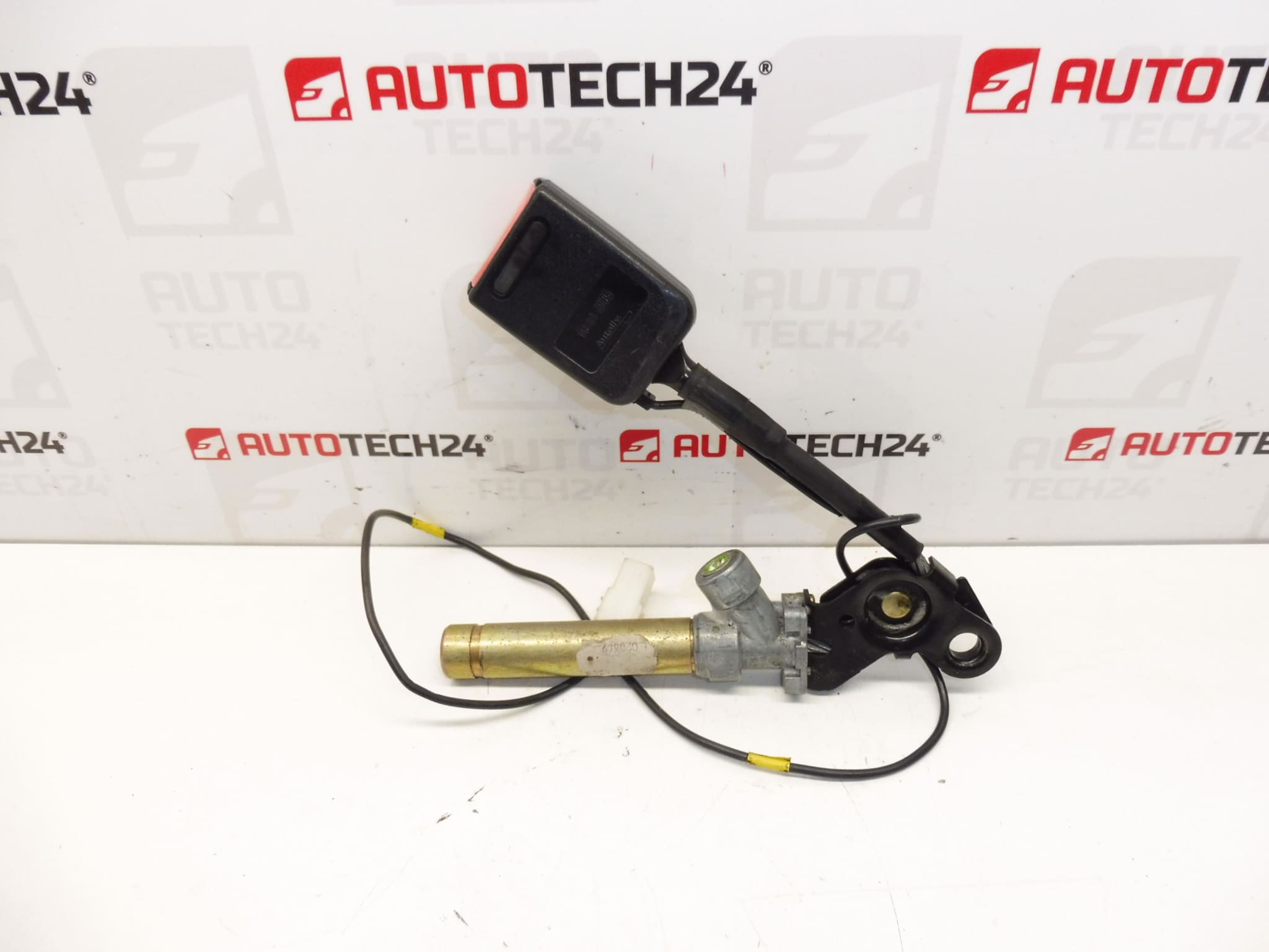 Vänster pyrobältessträckare Citroën Peugeot 8974QQ 8972P1