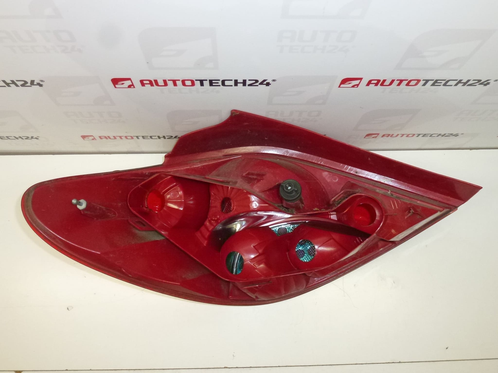 Höger baklykta Peugeot 207 9649986580 6351Y7
