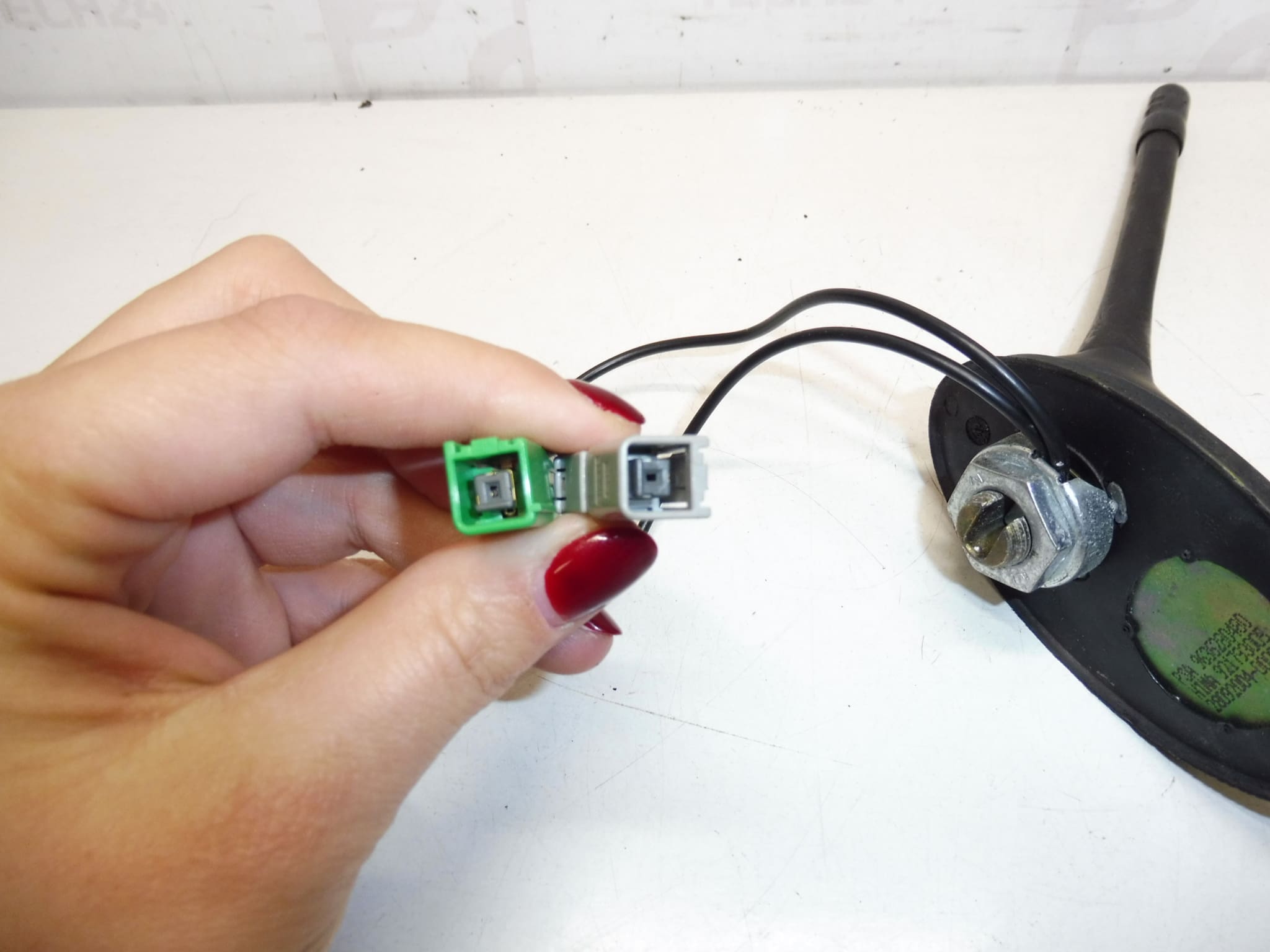 Antenn Citroën Peugeot 9636280480 - Bild 2