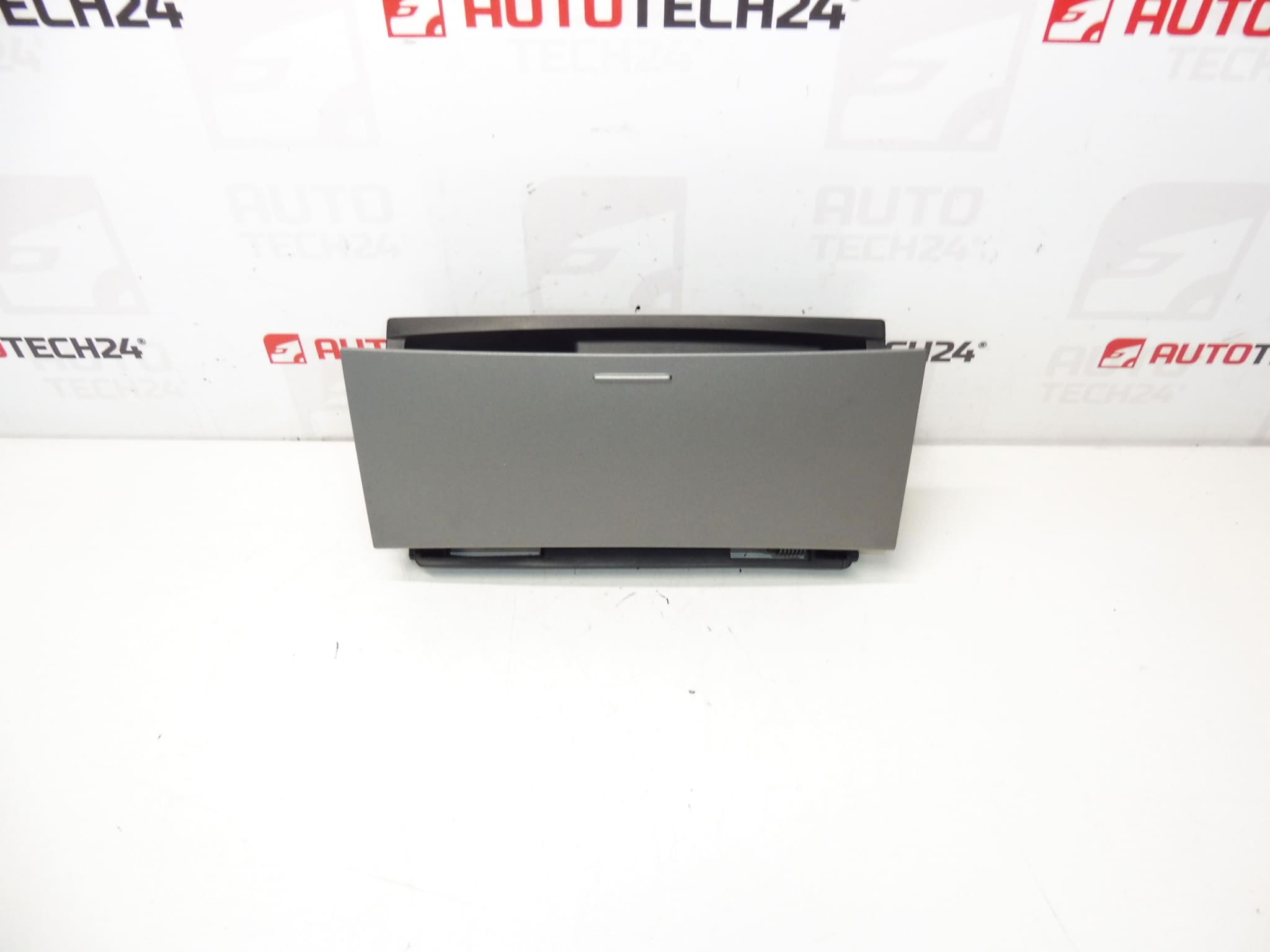 Askfat med tändare Peugeot 407 9644562177 8211JH