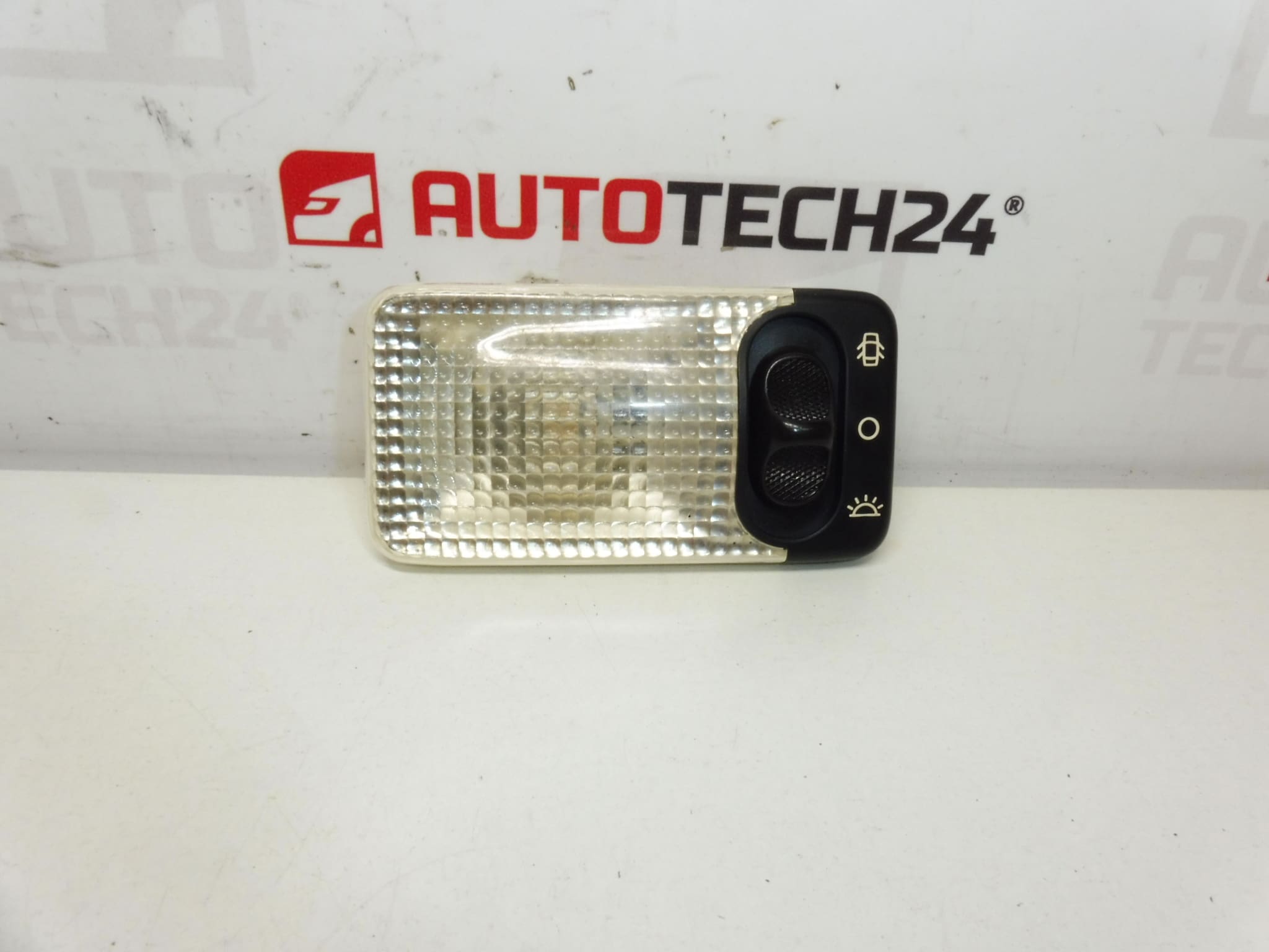 Taklampa fram Citroën Peugeot 6362P3