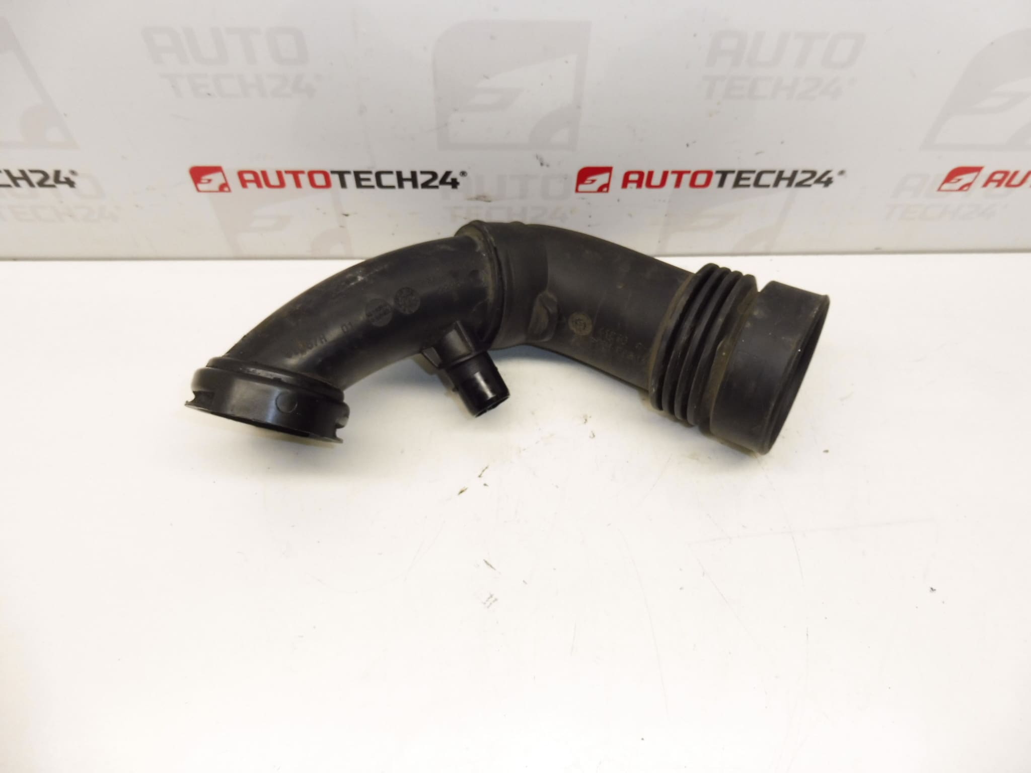 Turbo insugningsrör 1.6 e-HDI Citroën Peugeot 9683725080 1434F7
