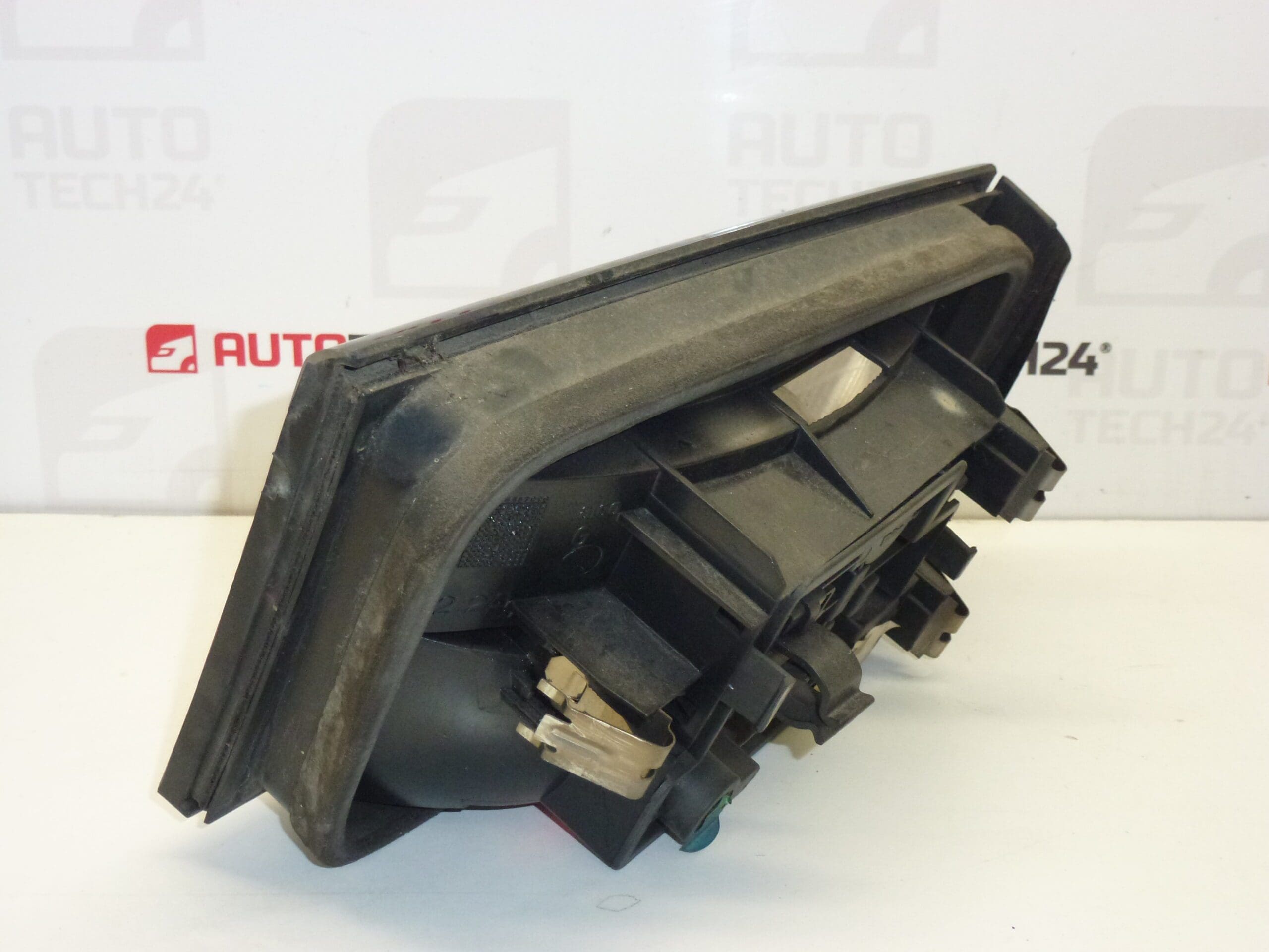 Vänster baklykta lock Citroën Xantia 6350J9