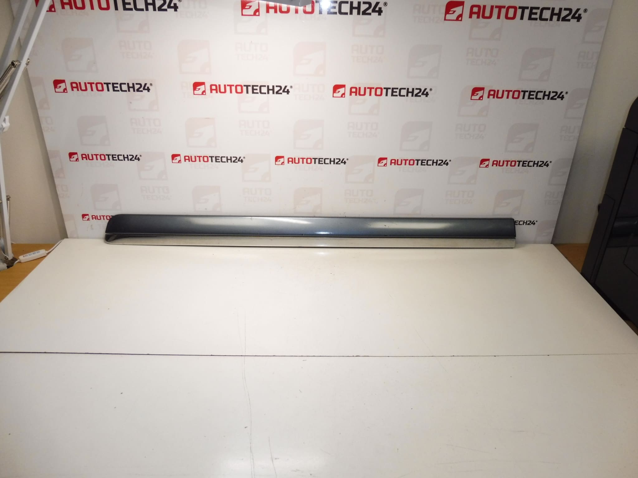 Höger framdörrslist Citroen C8 Peugeot 807 EZW 1401028477 8545GJ