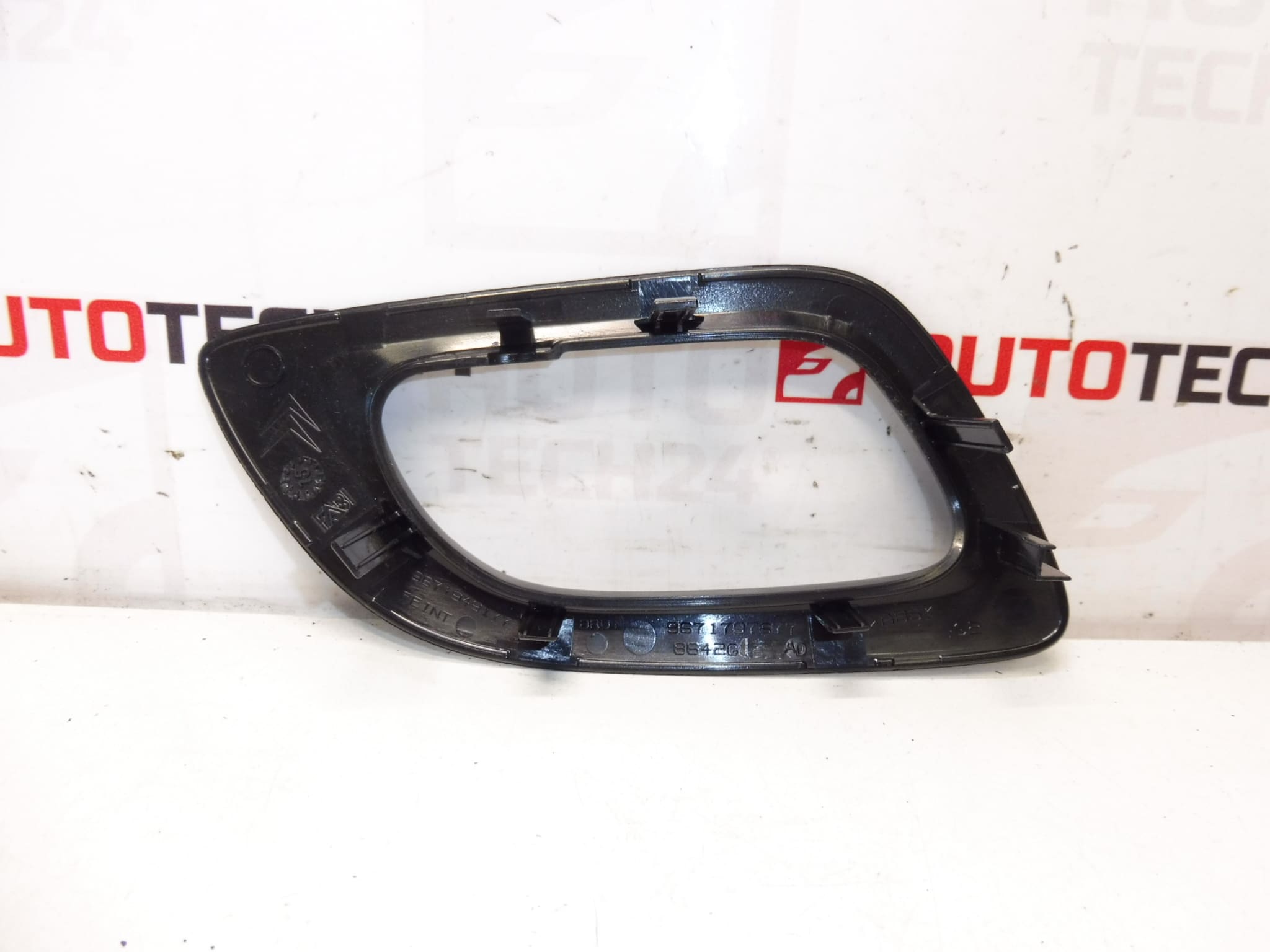 Hölje till vänster inre dörrhandtag, Citroën C4/DS4, 9671797677 9671949177 9119JZ - Bild 2